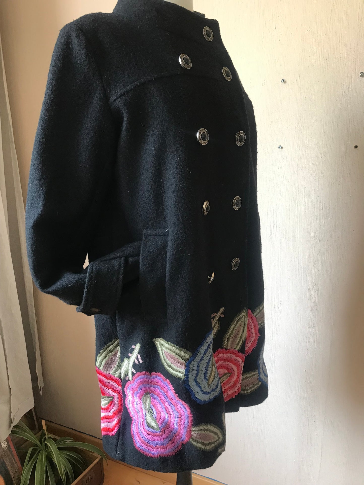 Rossella Carrara 100% Wool Embroidered Double-Breasted Coat