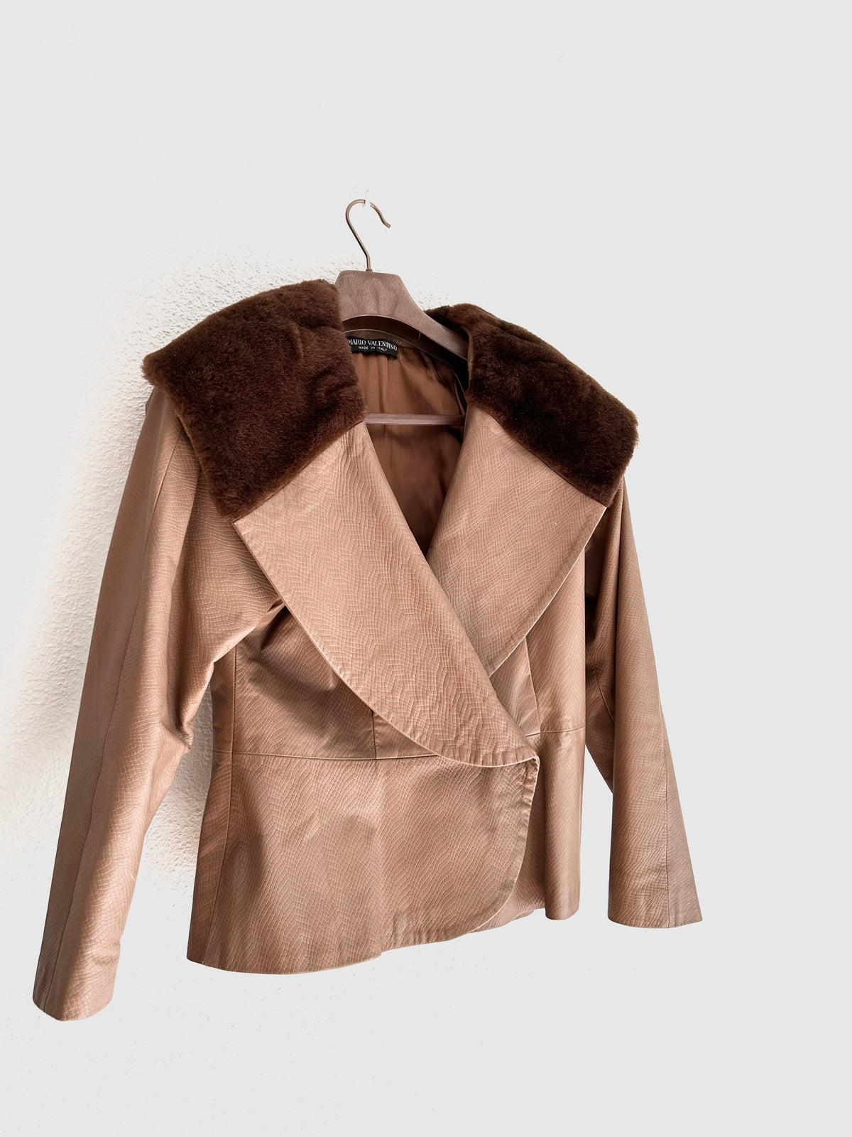 Mario Valentino leather jacket ( L)