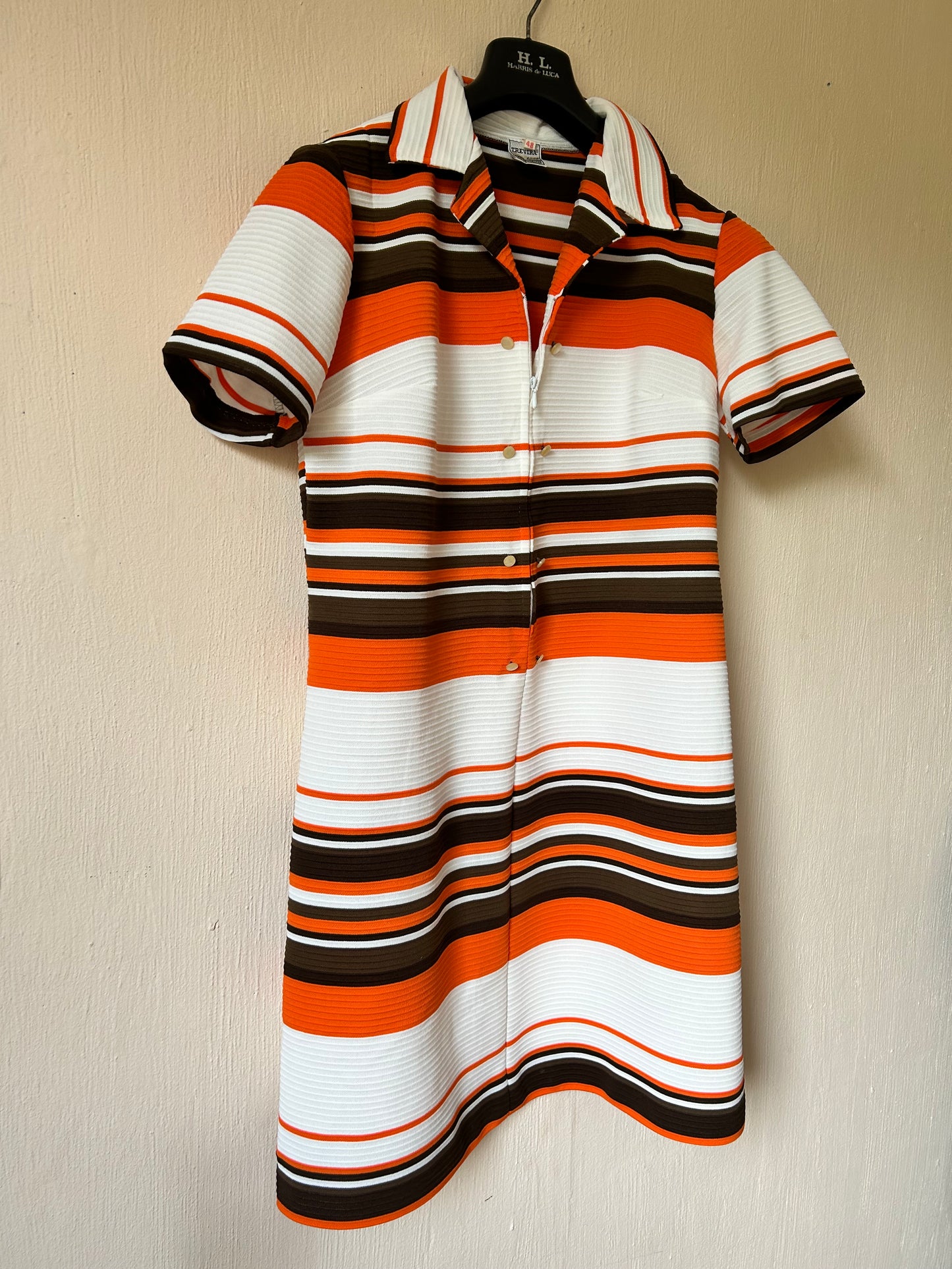 Retro relief print dress