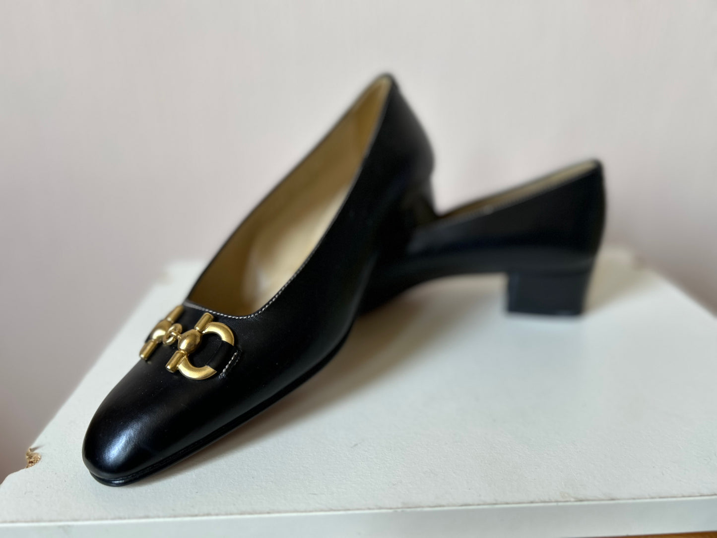 Jaime Mascaro low heel leather shoes