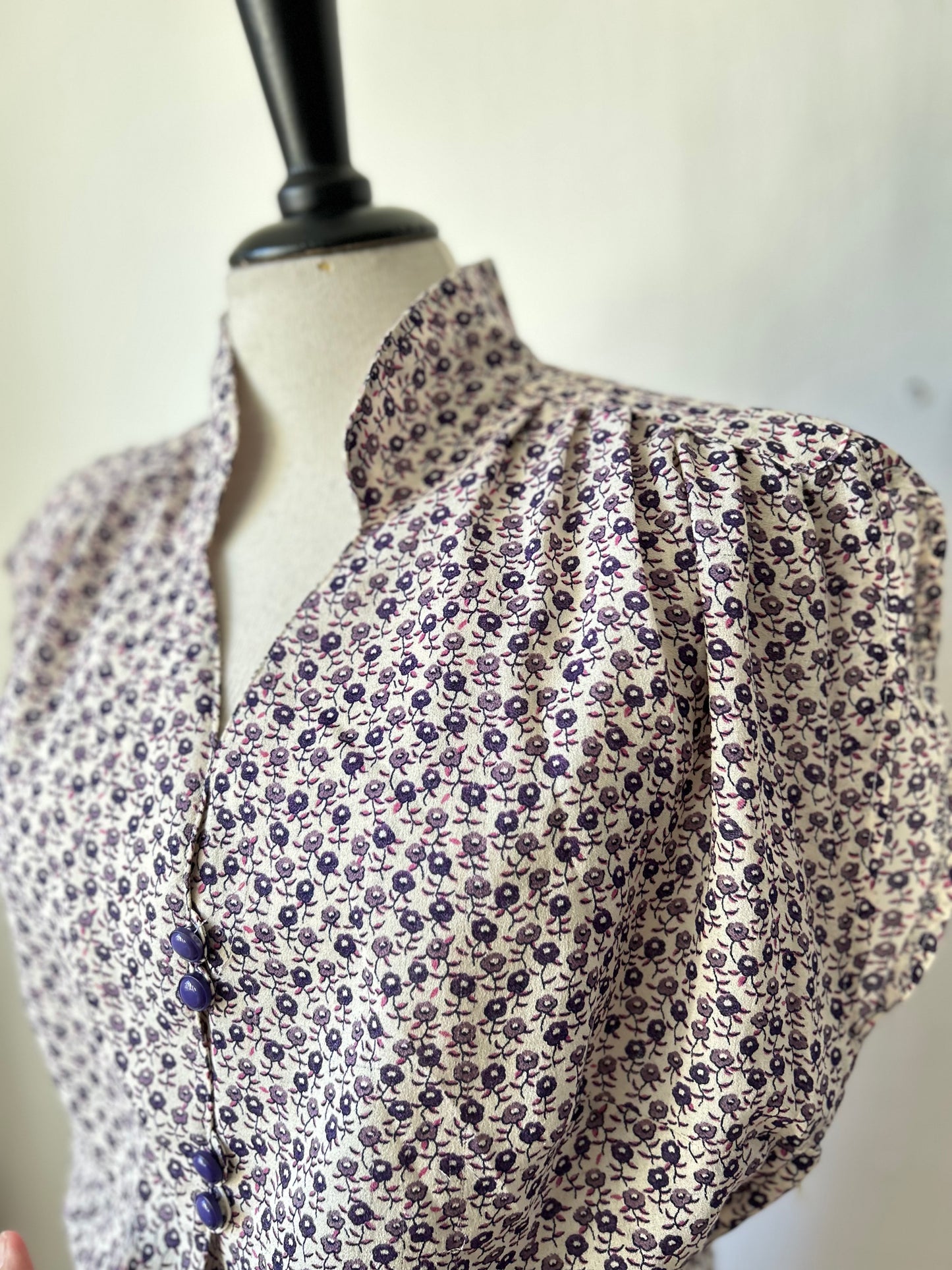 Vintage pleated spring dress (L/XL)