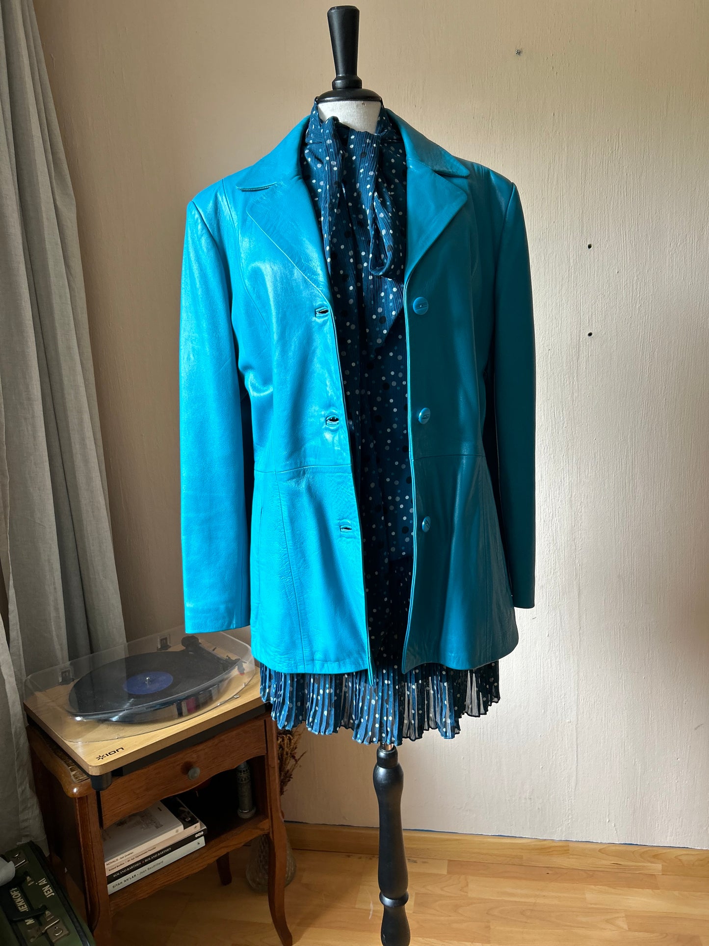 Turquoise leather jacket (XL)