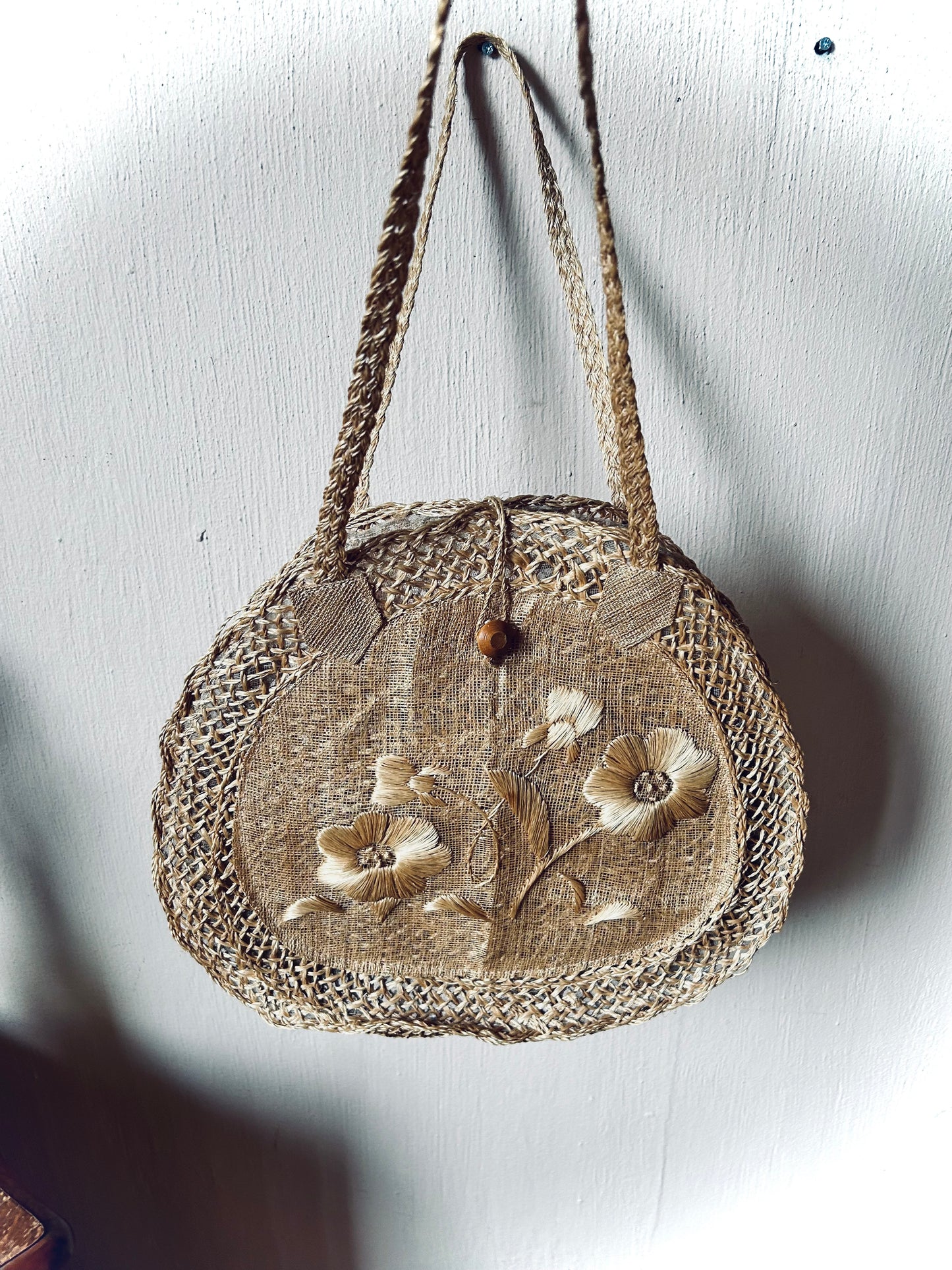 Flower embroidered straw bag