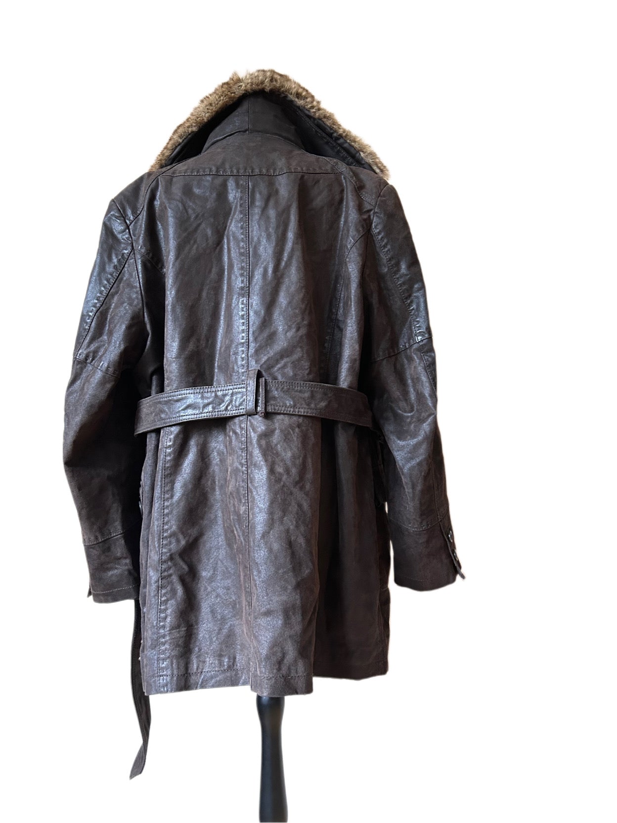 Vintage leather coat with padded lining XL