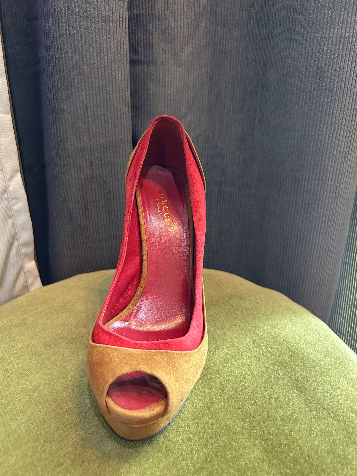 Gucci Tricolor Suede Peep-Toe Platform Pumps - Size 37.5 C⁠
