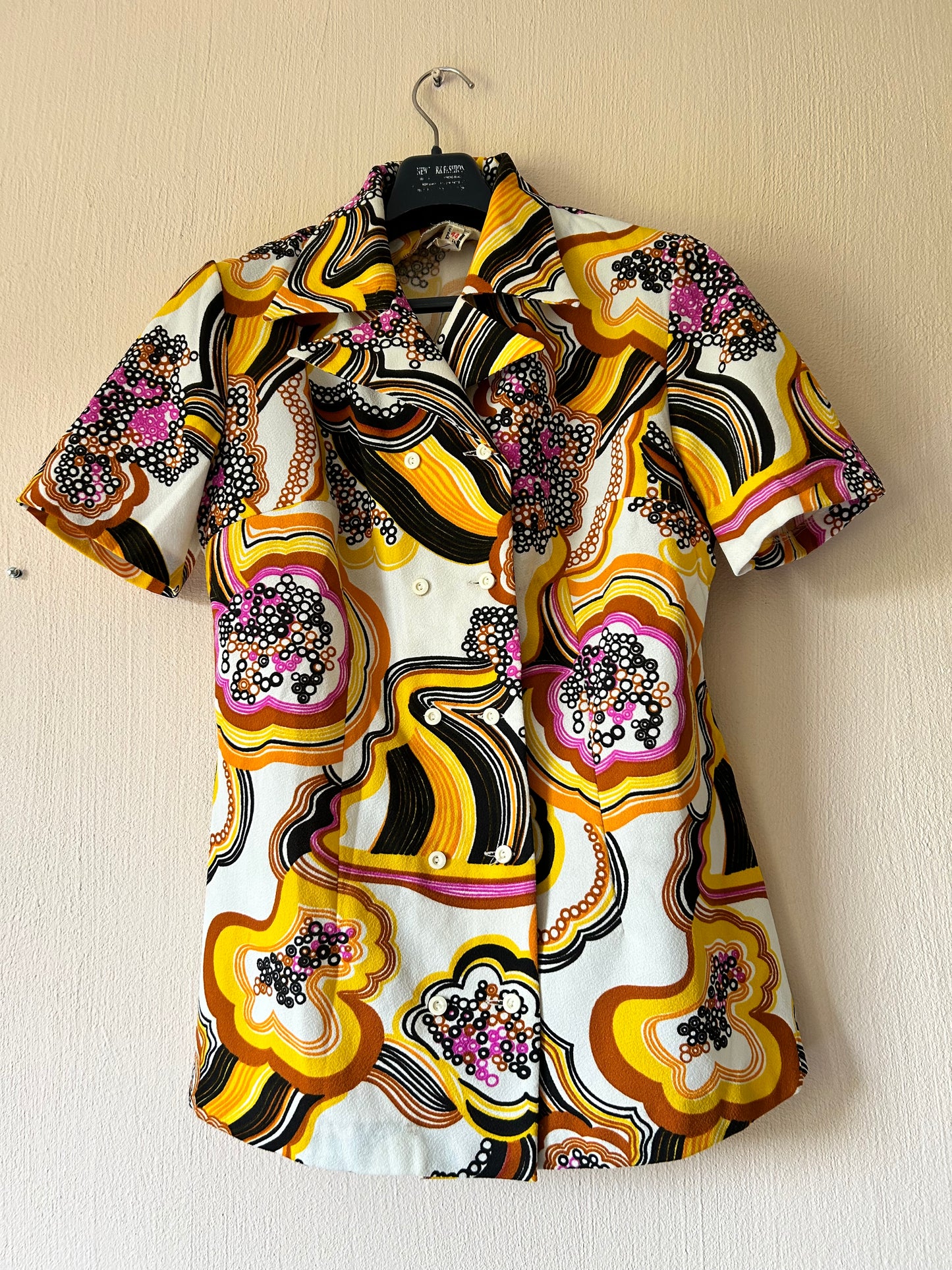 70s retro print shirt