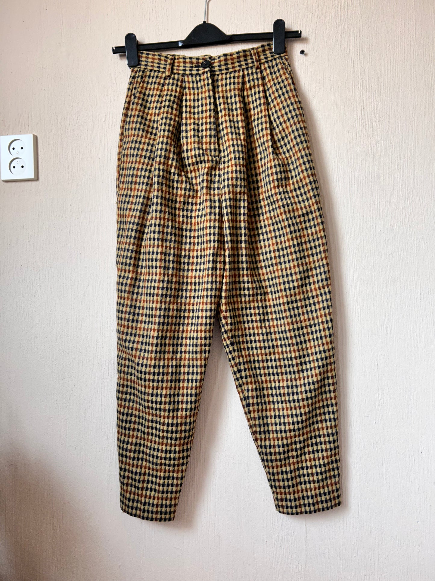 High waist plaid trousers