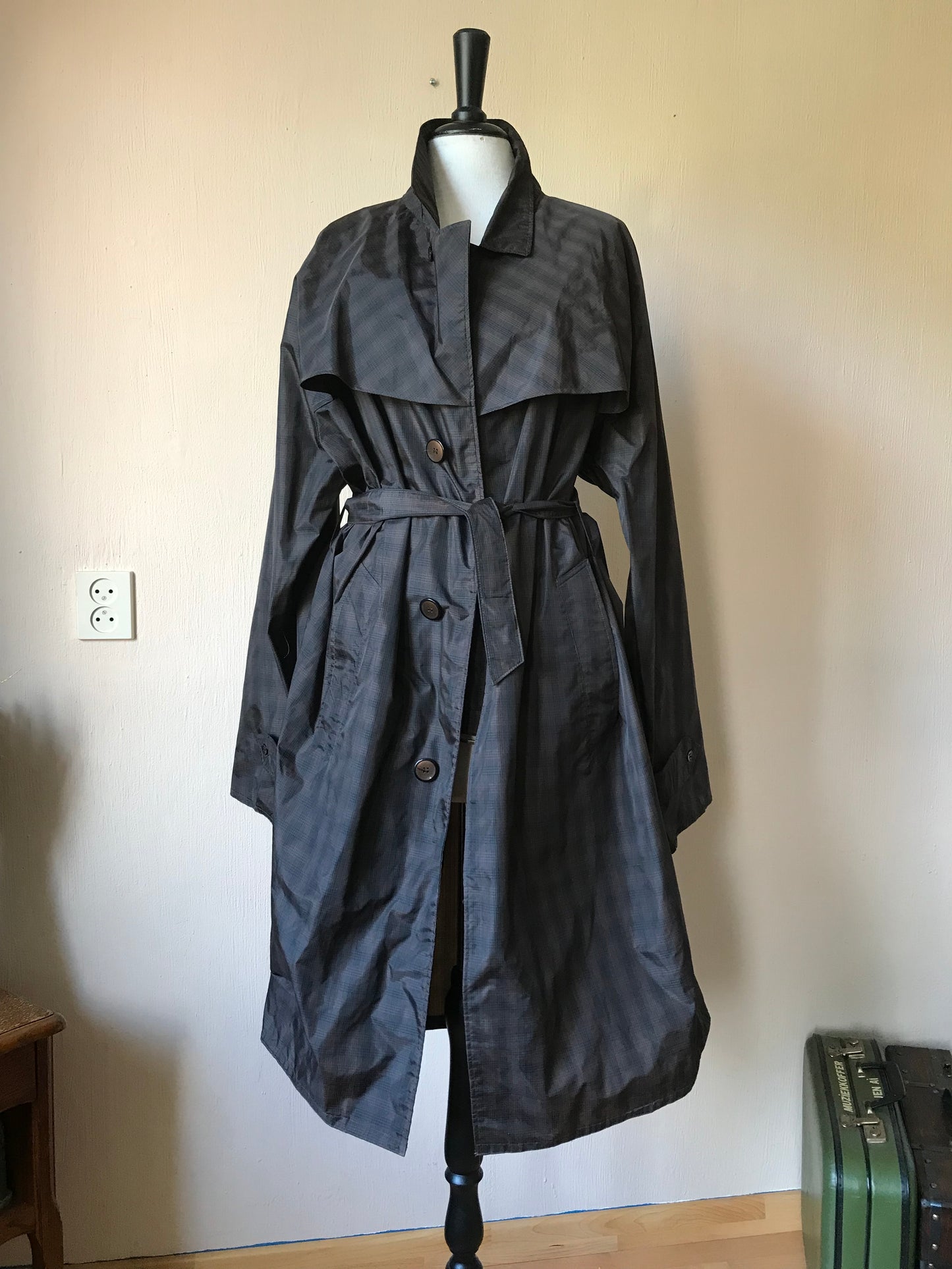 Vintage trench/ raincoat