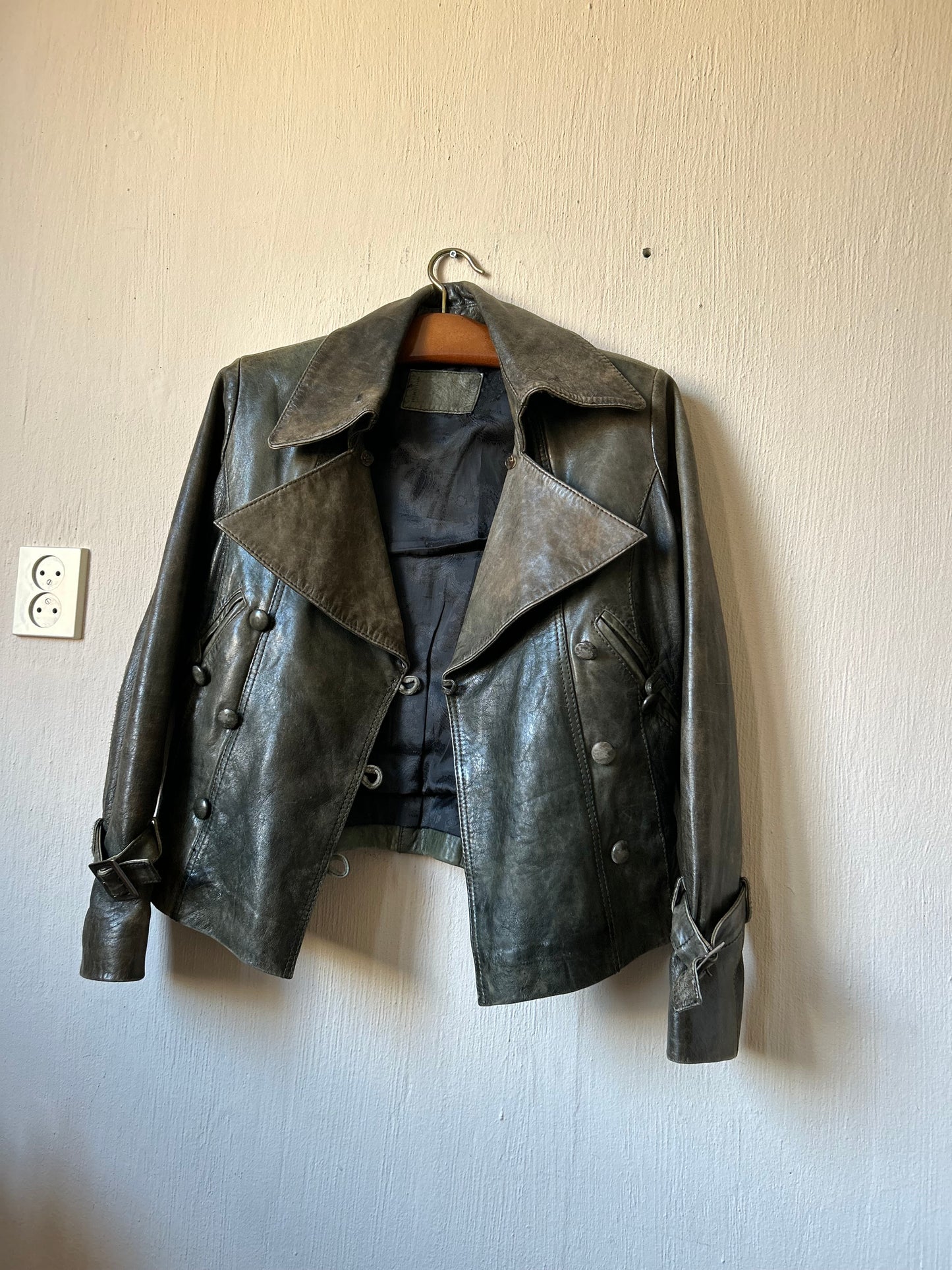 Vintage leather biker jack 42