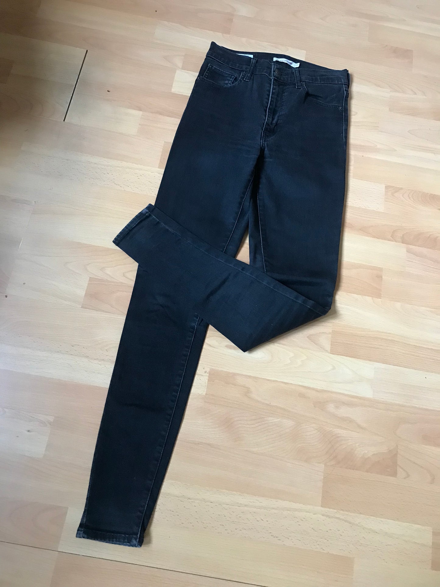 Levi’s premium 27 black