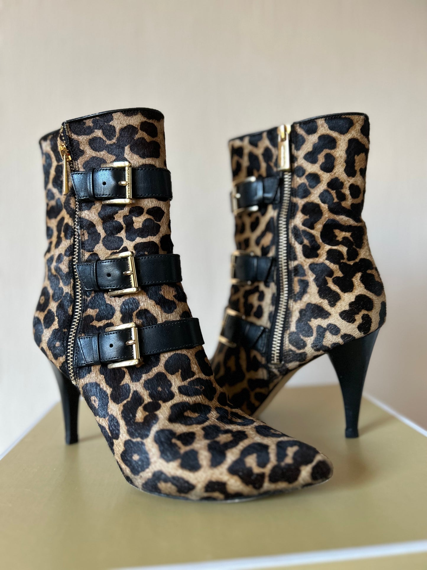 Michael Kors leopard ankle boots 37