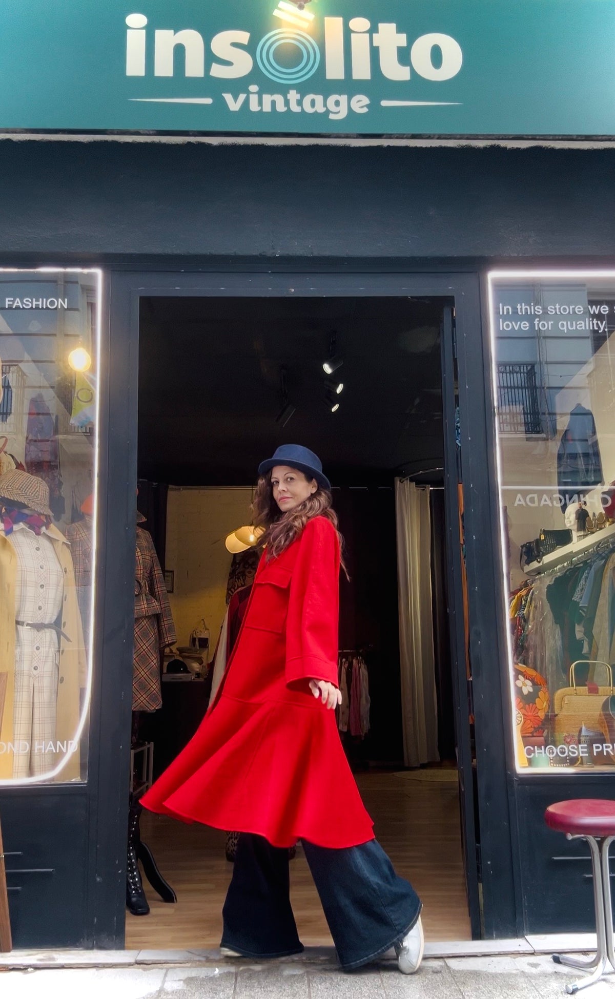 Vintage Red Wool Statement Coat – Milano (M/42)