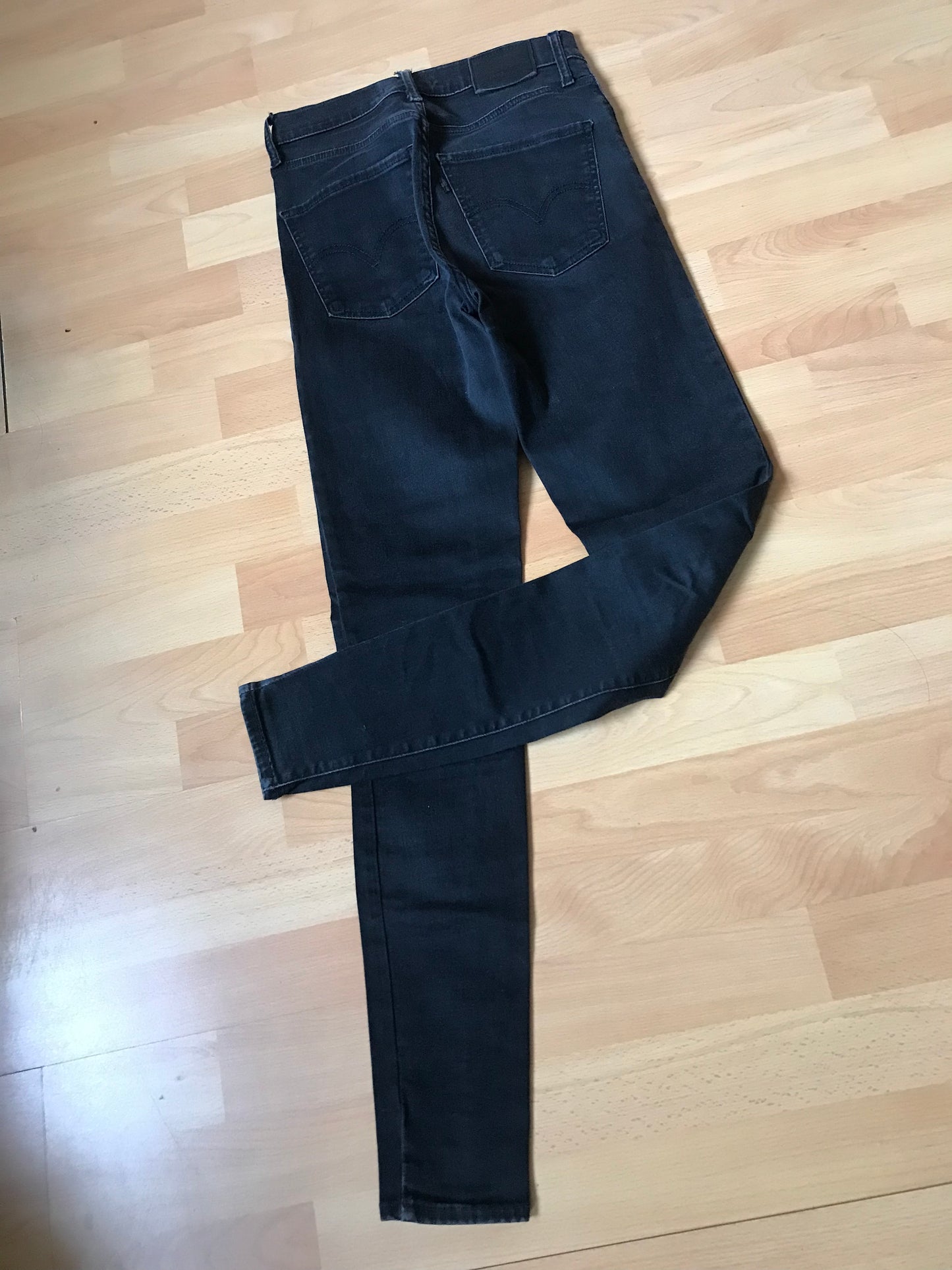 Levi’s premium 27 black