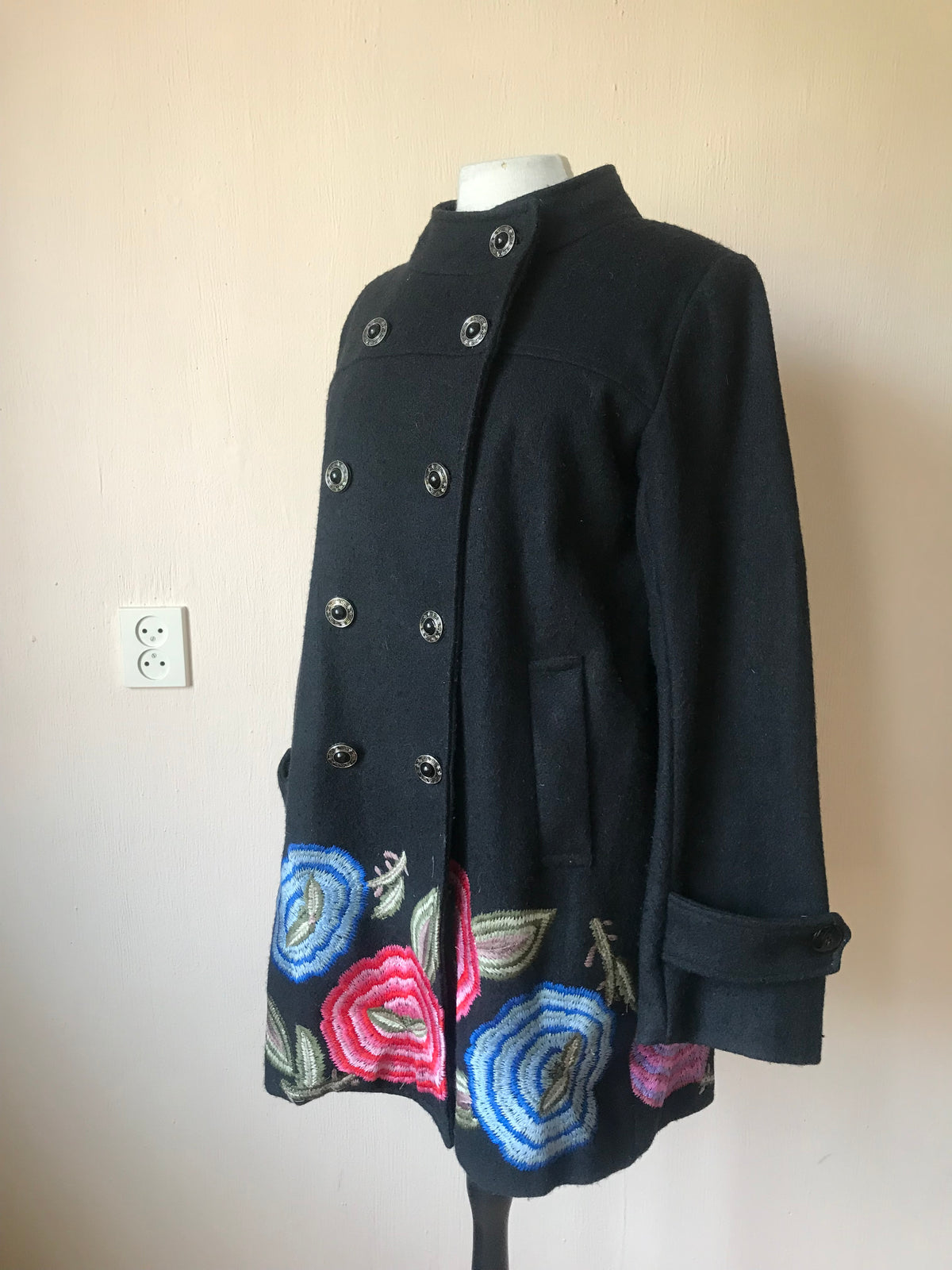 Rossella Carrara 100% Wool Embroidered Double-Breasted Coat