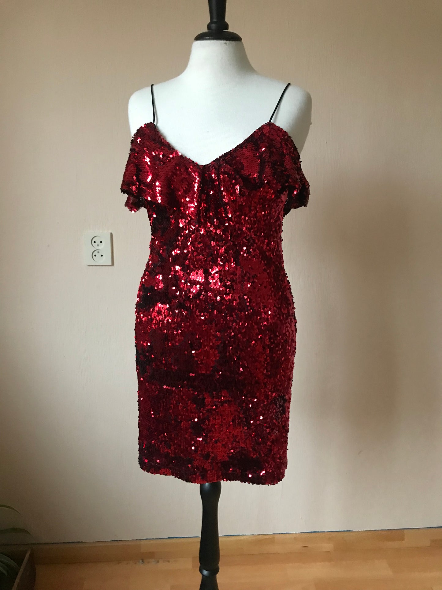 Red sequin christmas party dress