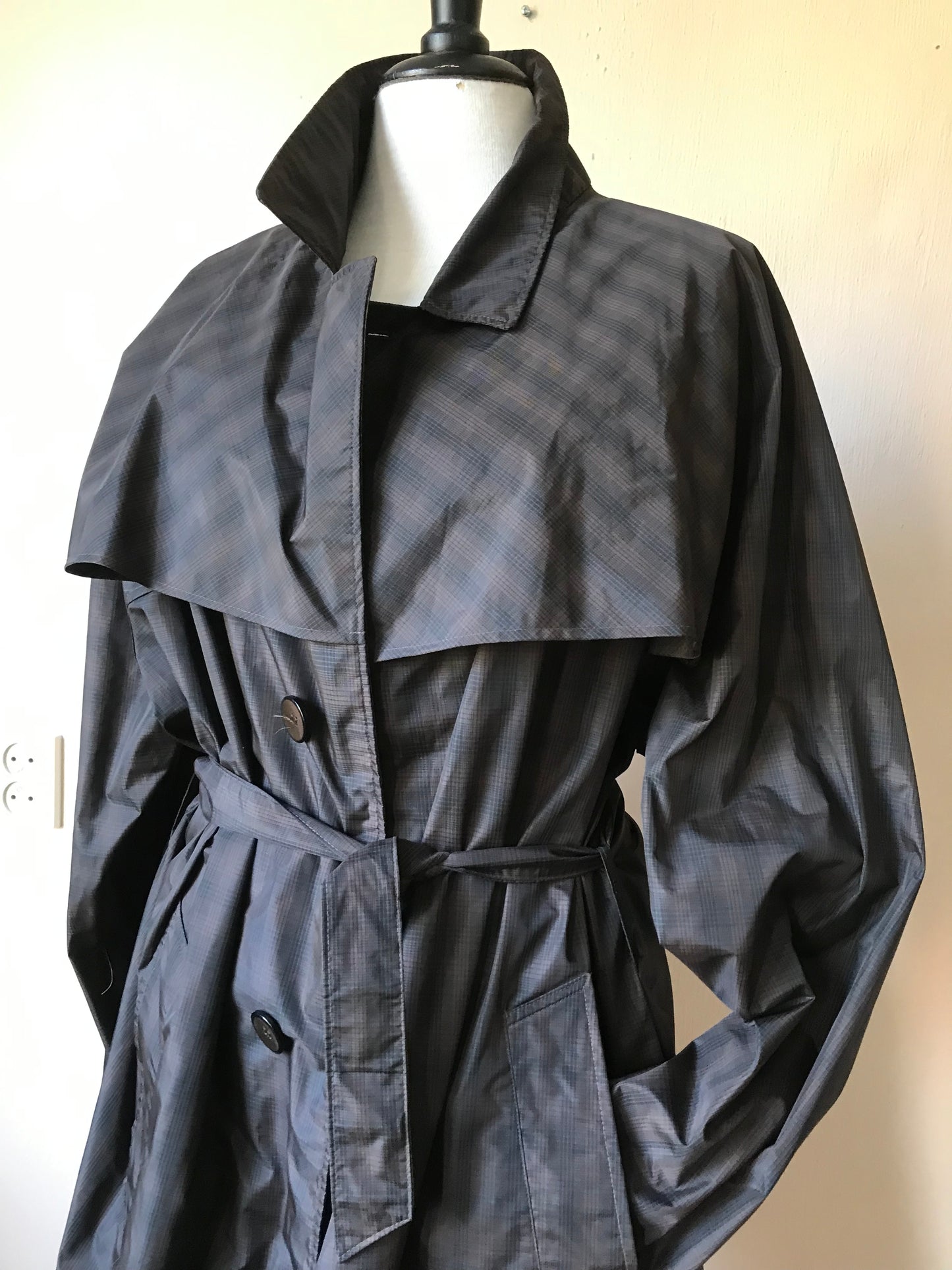 Vintage trench/ raincoat