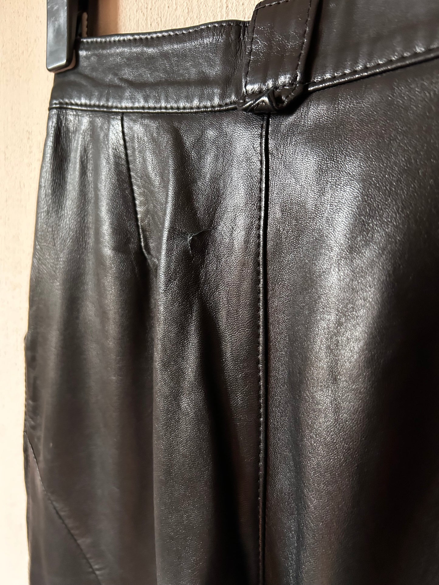 High waist pleated leather pants