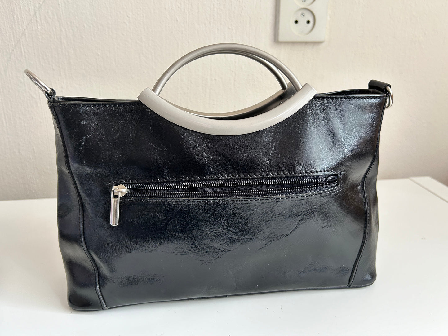 Vintage leather handbag