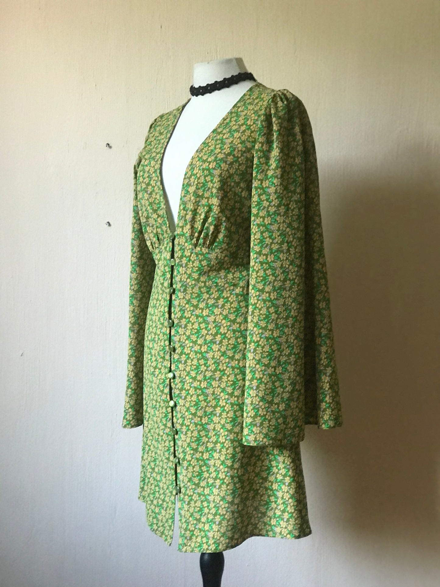 70s flared sleeve dress