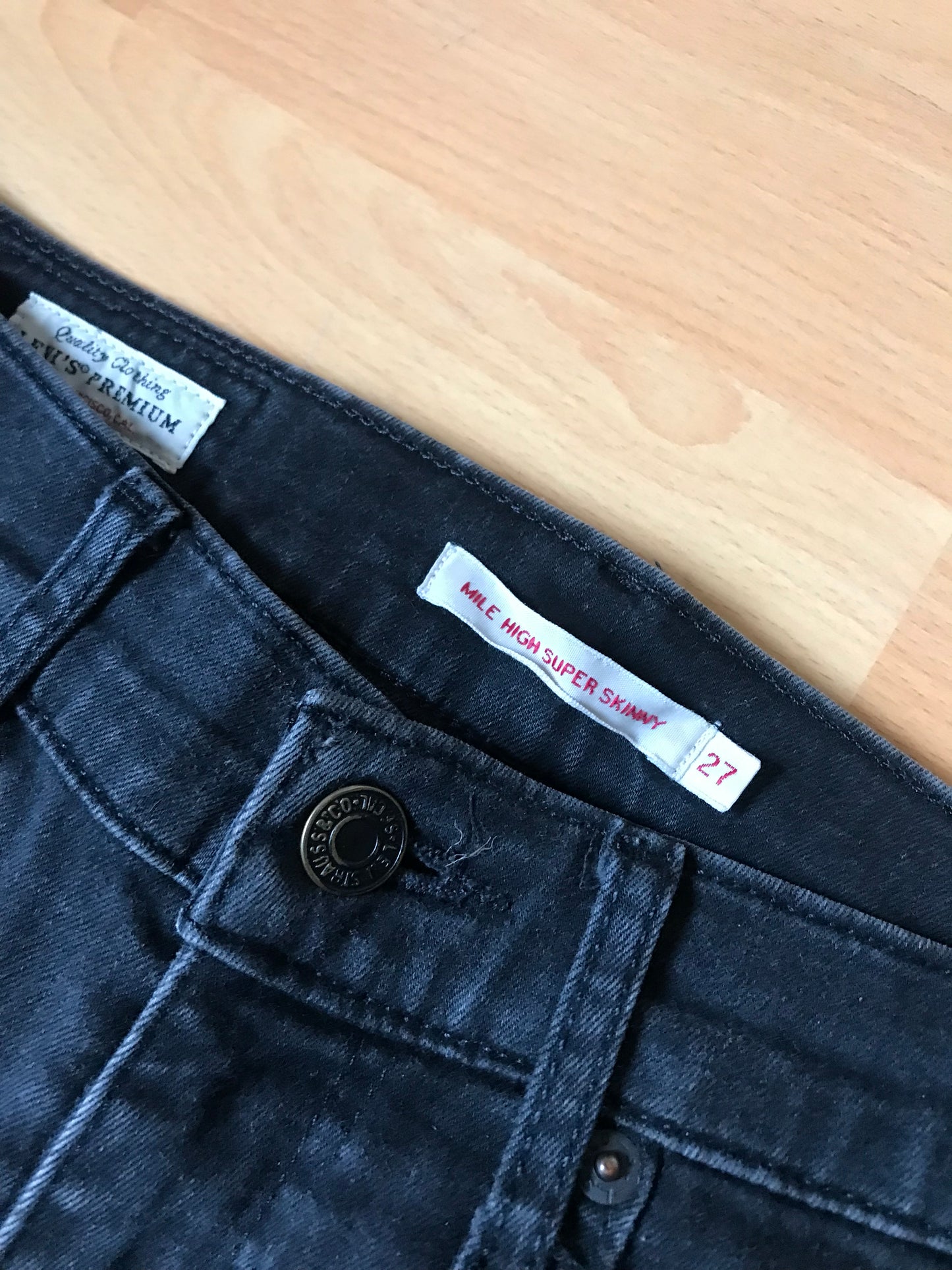 Levi’s premium 27 black