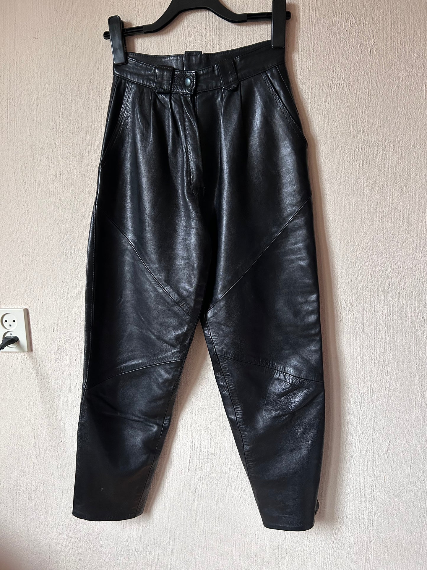 High waist pleated leather pants