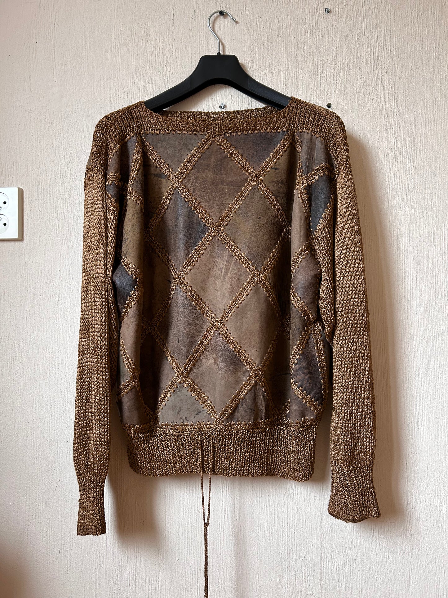 Vintage sweater with leather patches