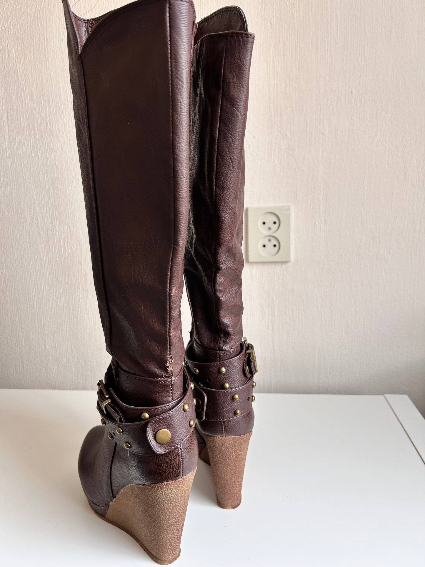 Vintage platform knee boots