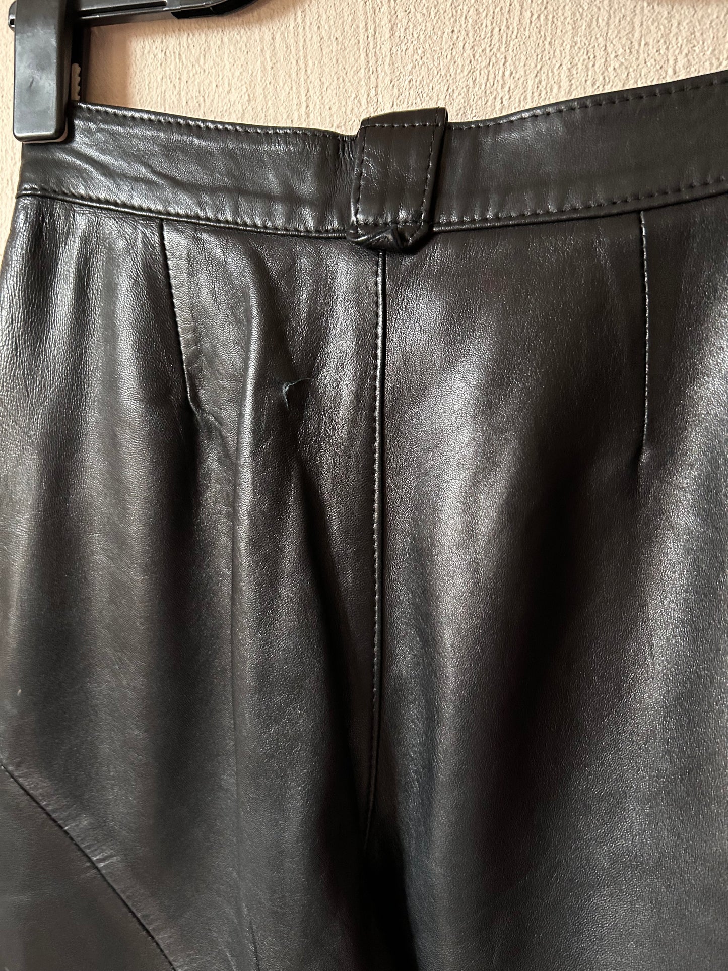 High waist pleated leather pants