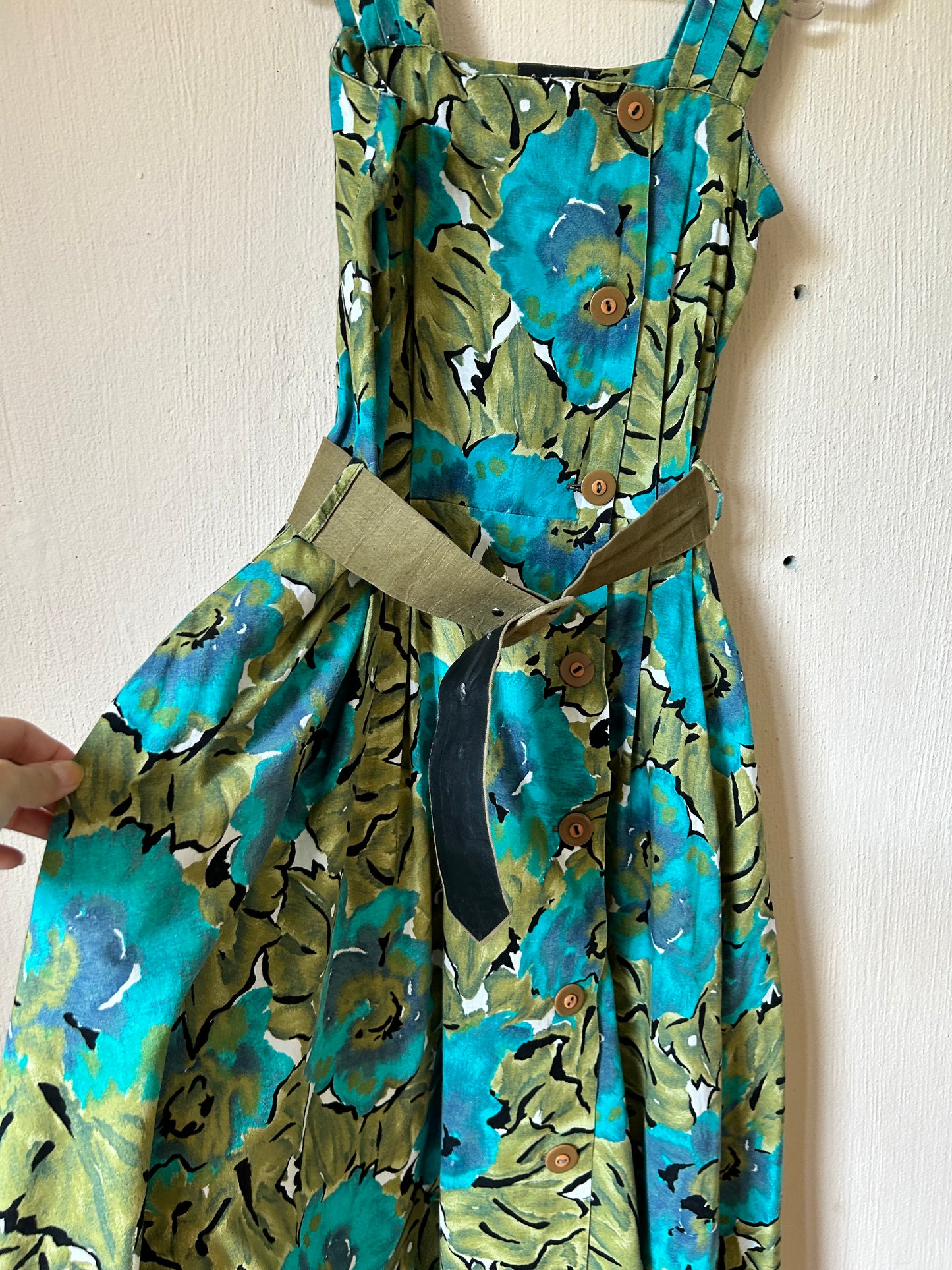 Belted vintage summer dress