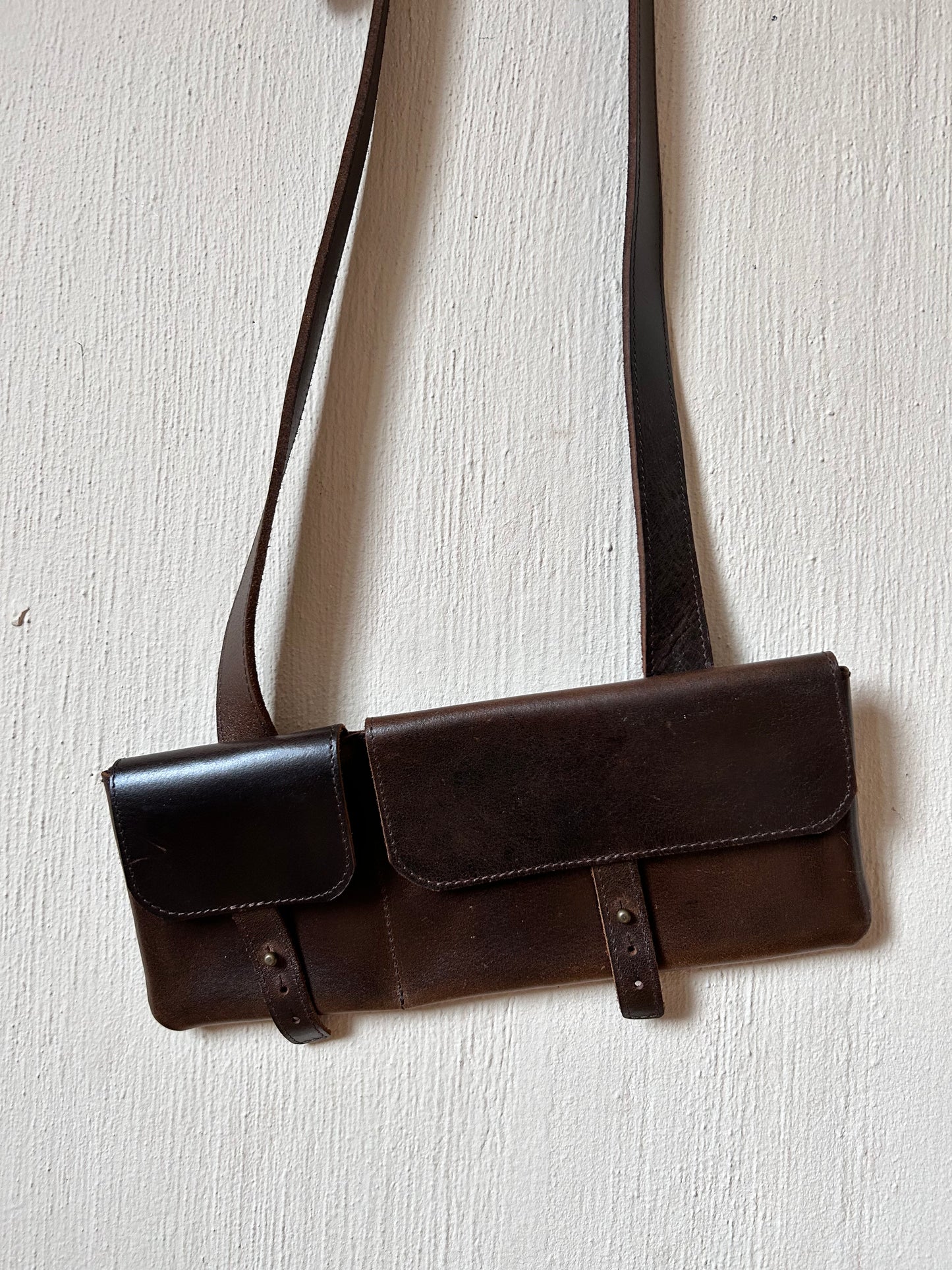 Vintage leather crossbody