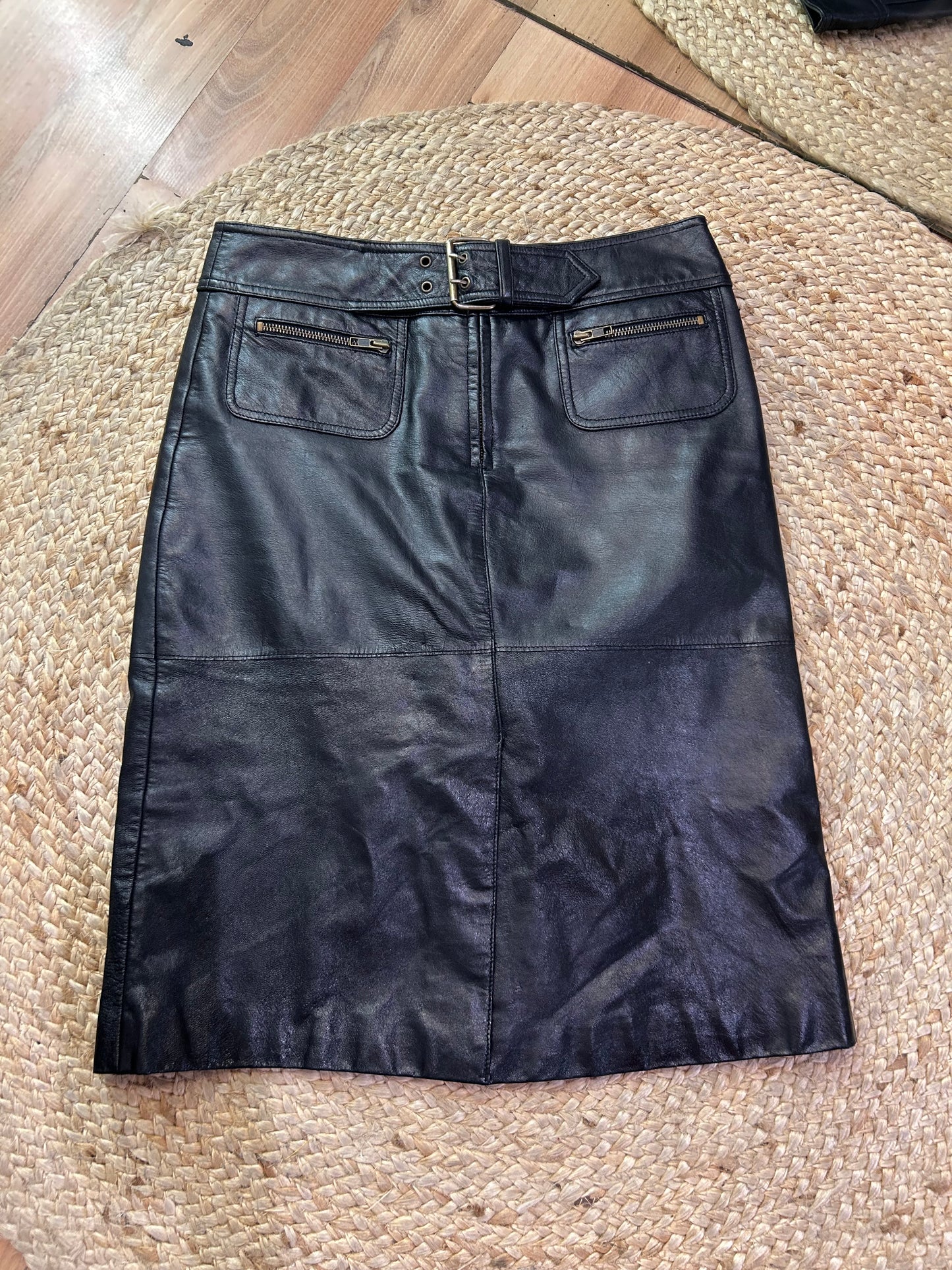 Mat Sui leather skirt