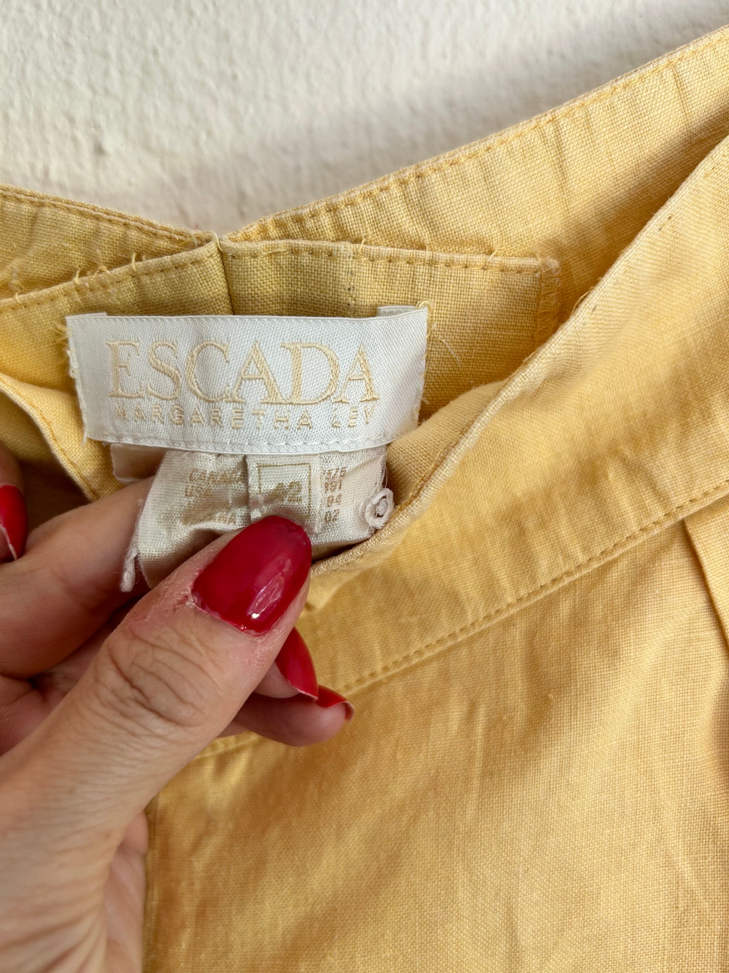 Escada vintage skorts