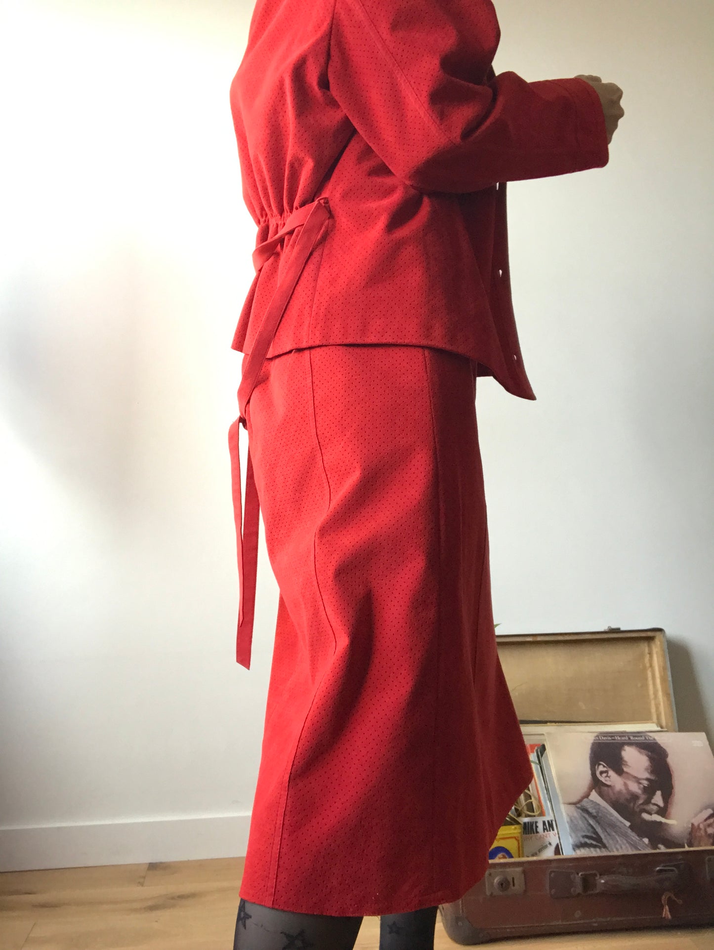 Vintage daim skirt suit