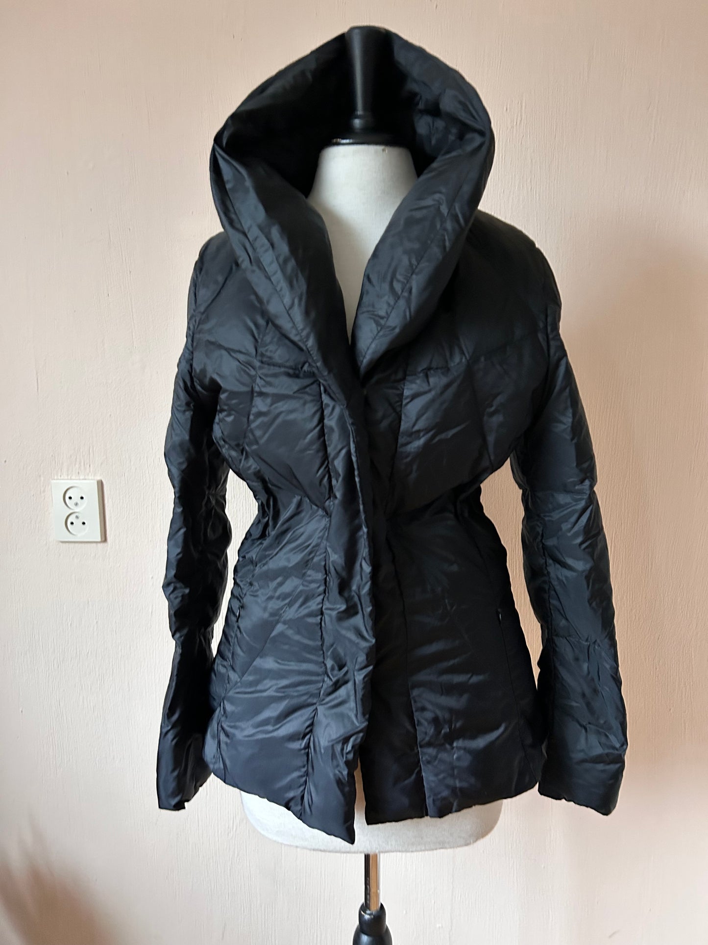 Max Mara puffer jacket (M)