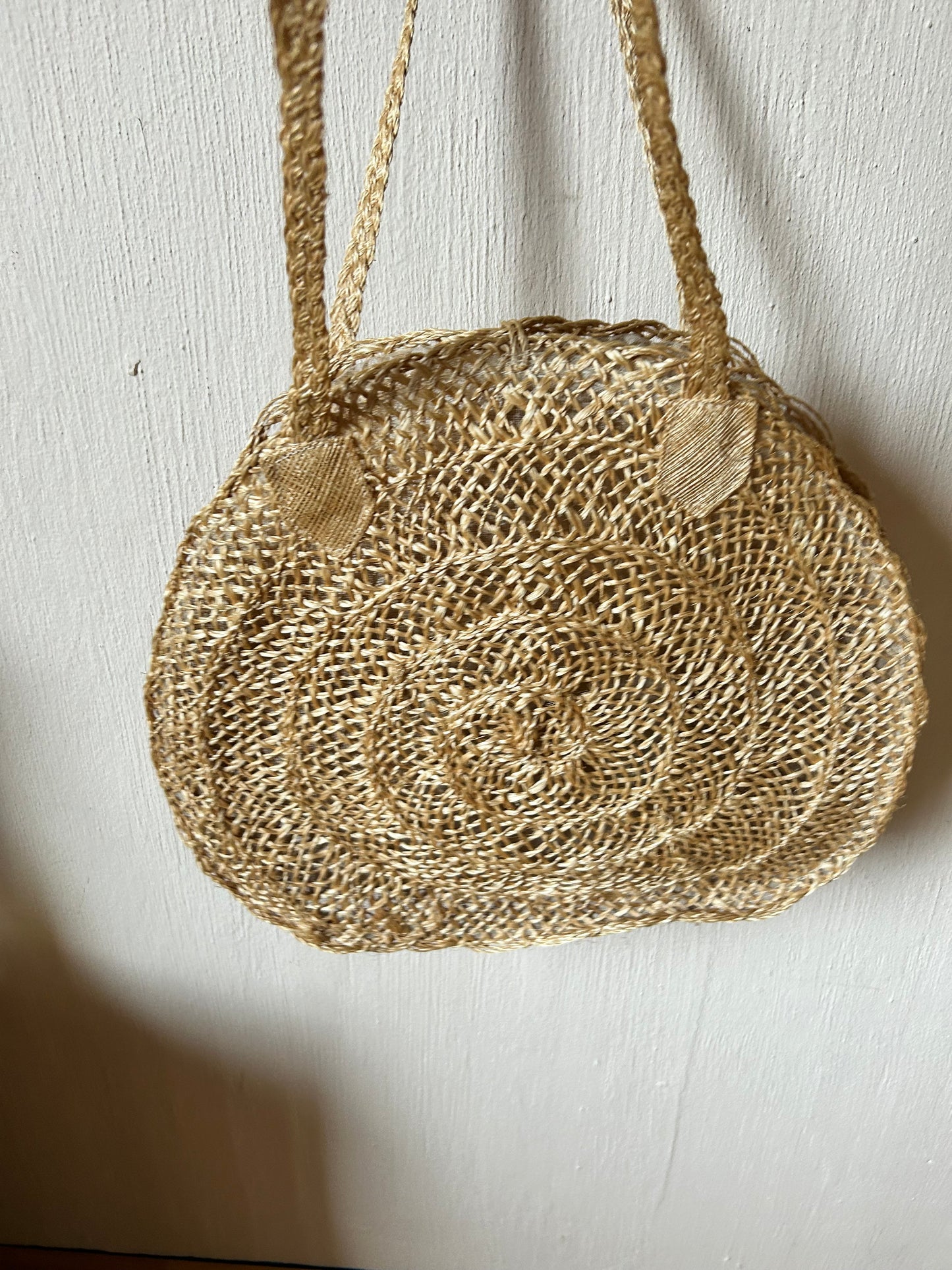 Flower embroidered straw bag