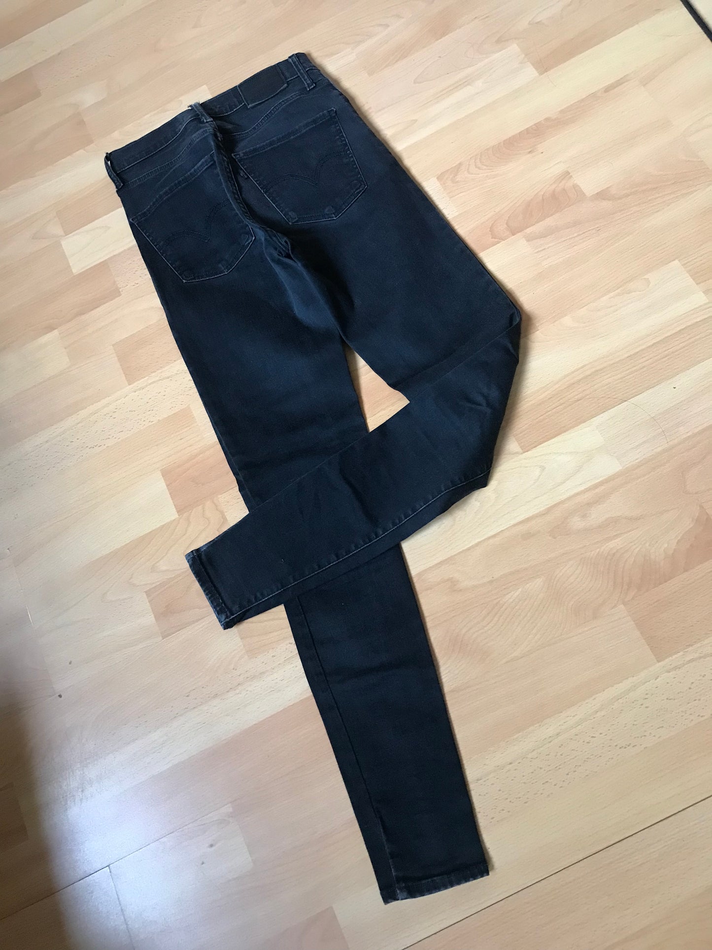 Levi’s premium 27 black