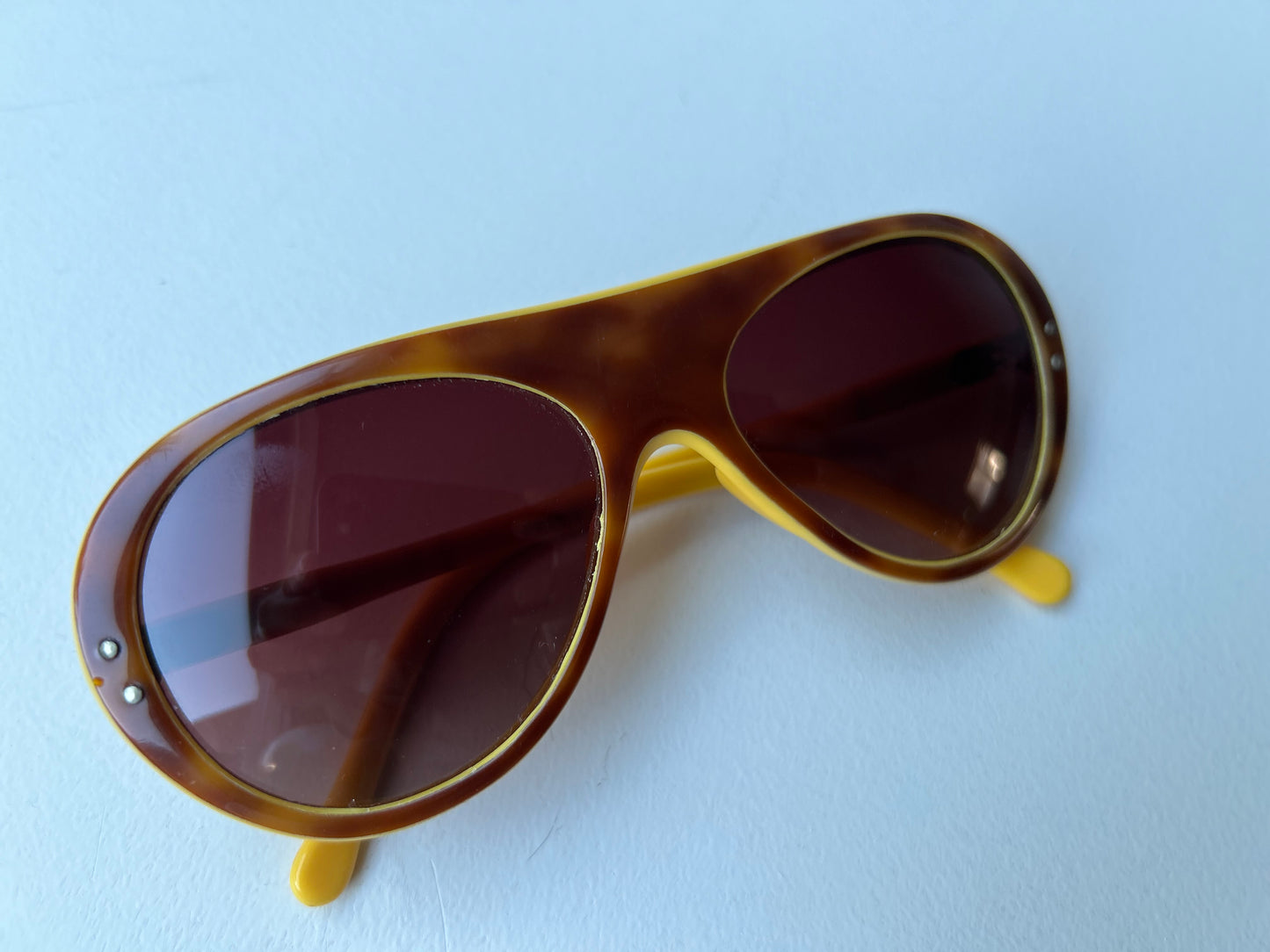 80s retro aviator sunglasses