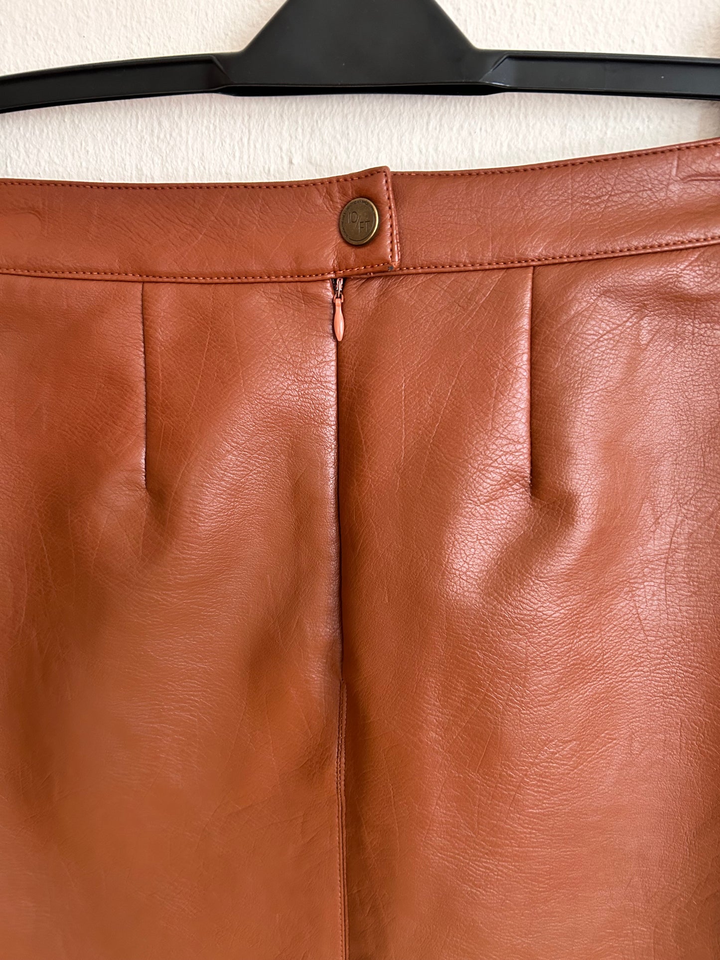 Faux leather skirt M