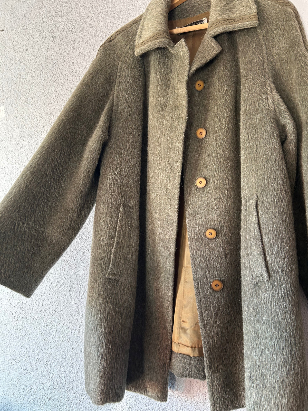 Luis Quesada Vintage 100% Llama Hair Coat by Sannwald – Sage / Olive Green L/XL