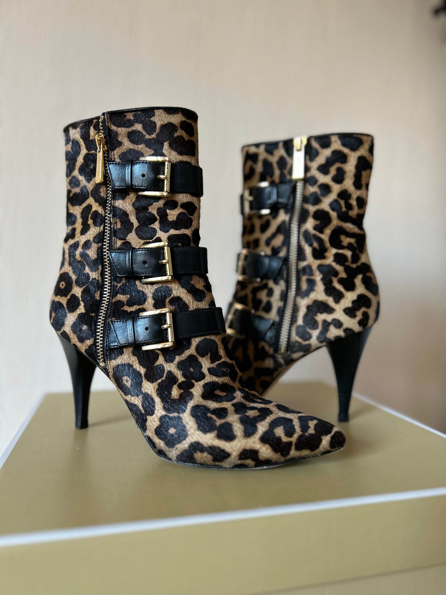 Michael Kors leopard ankle boots 37