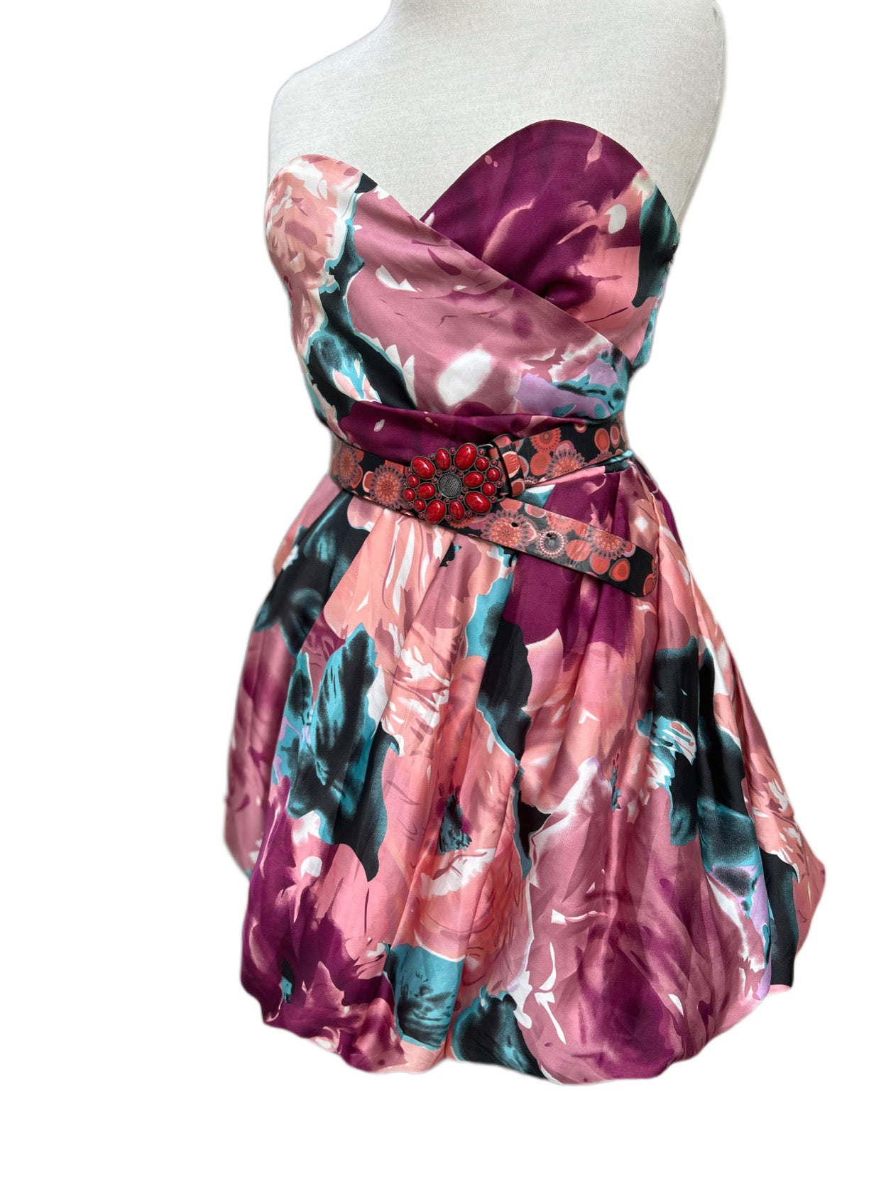 Strapless ballon party dress