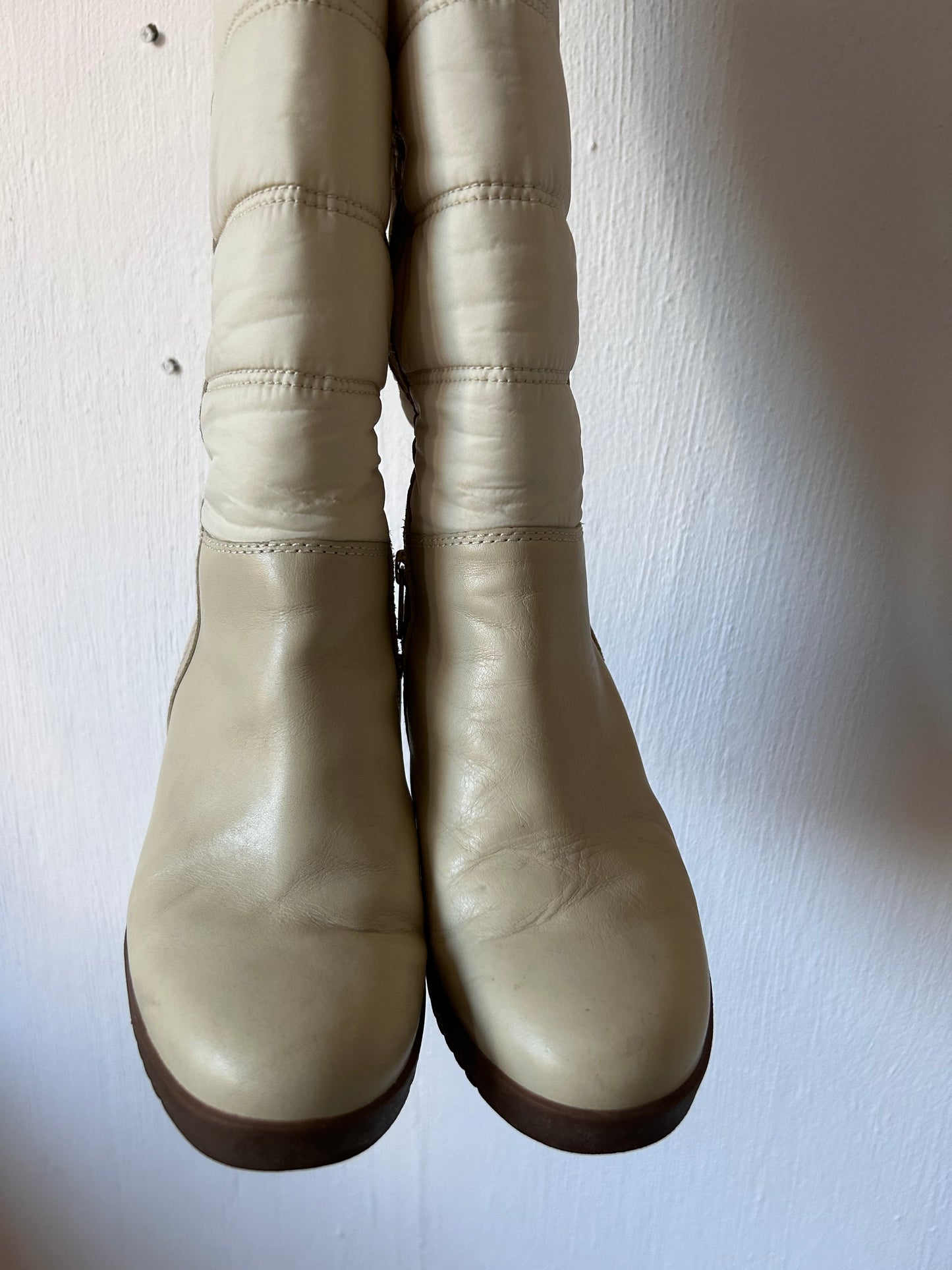 Ugg snow boots (37)