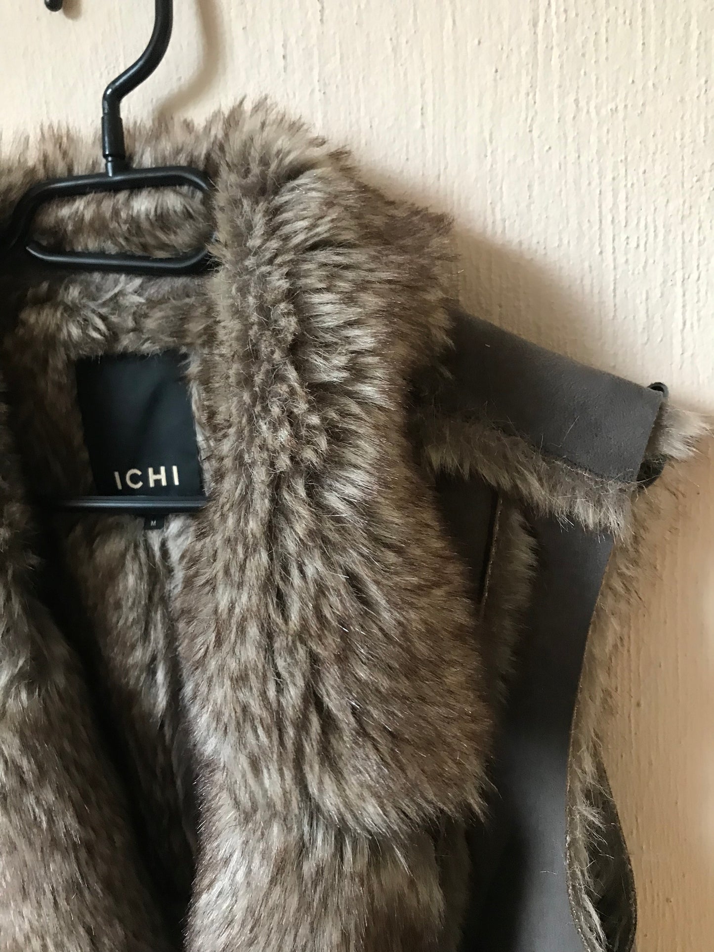 Ichi bodywarmer fur vest