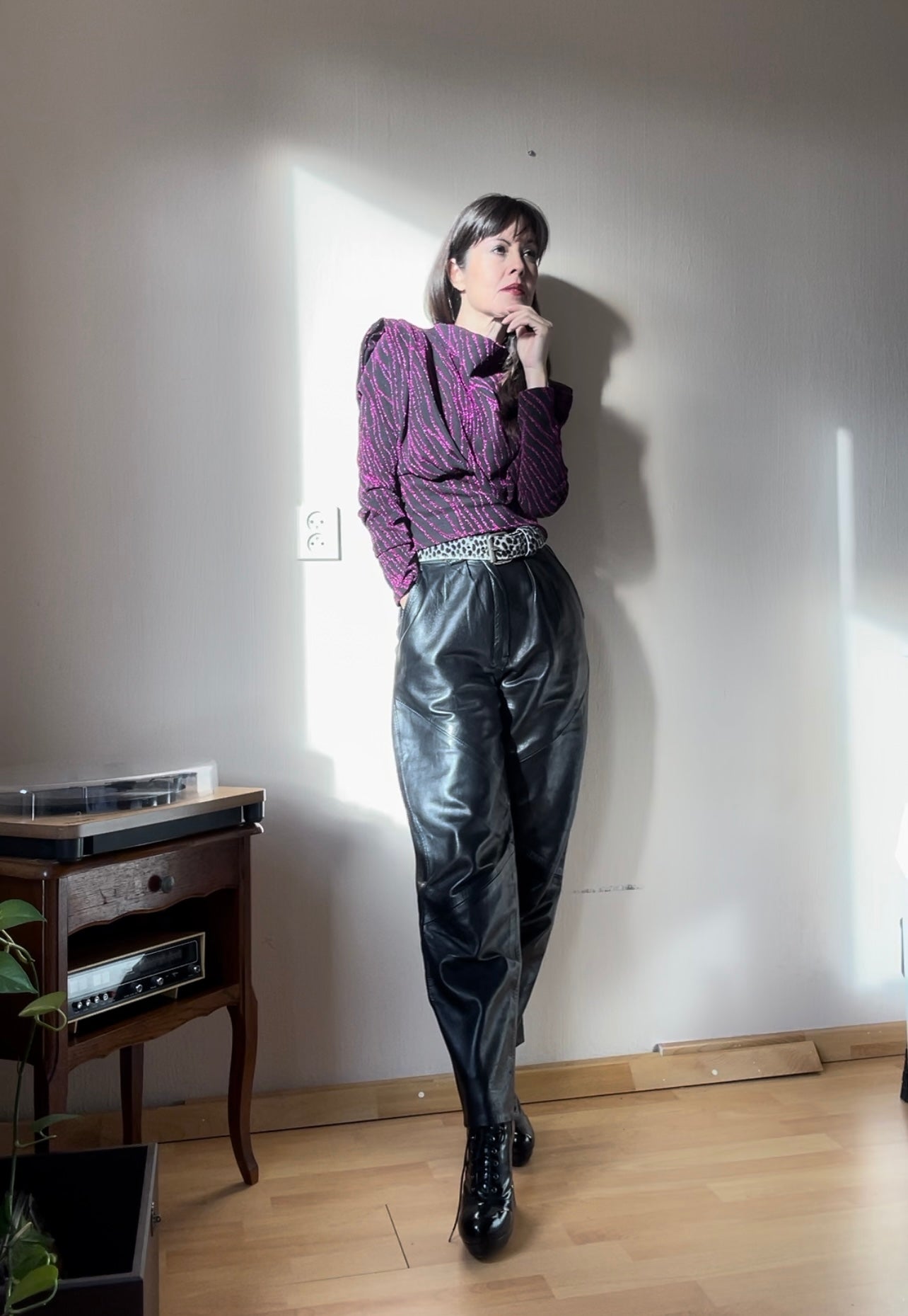 High waist pleated leather pants