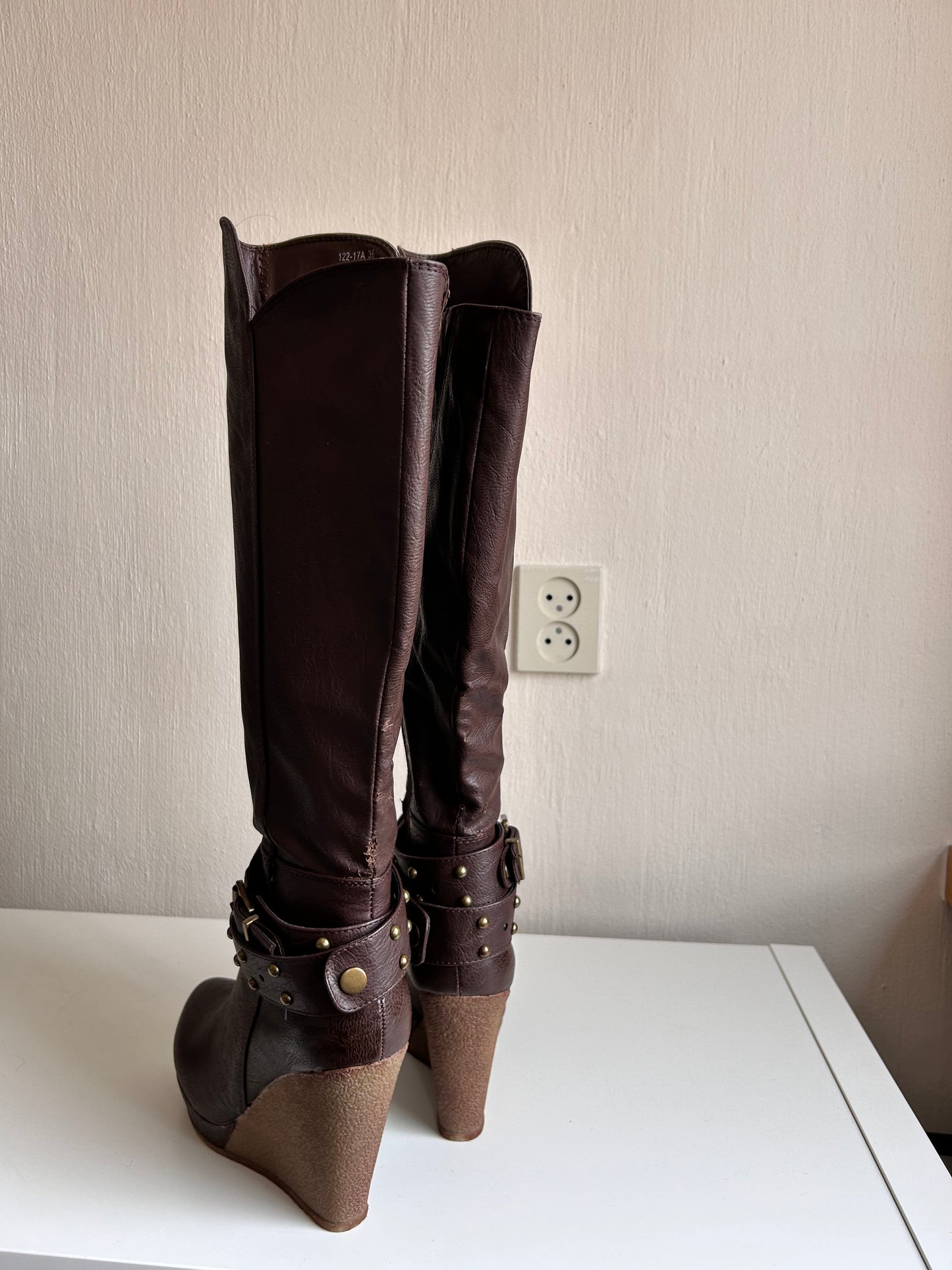 Vintage platform knee boots