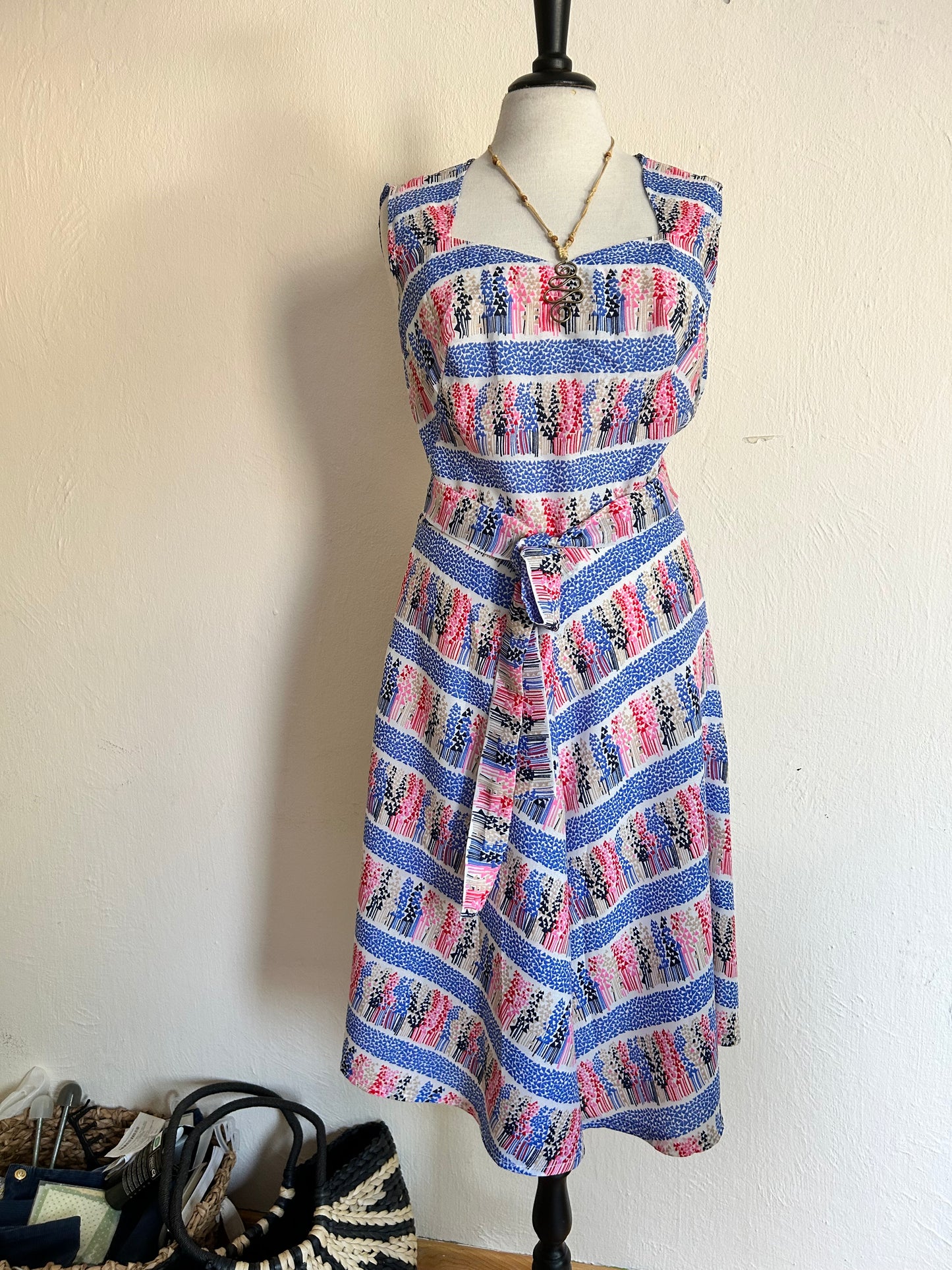 Vintage tie belt dress 70s