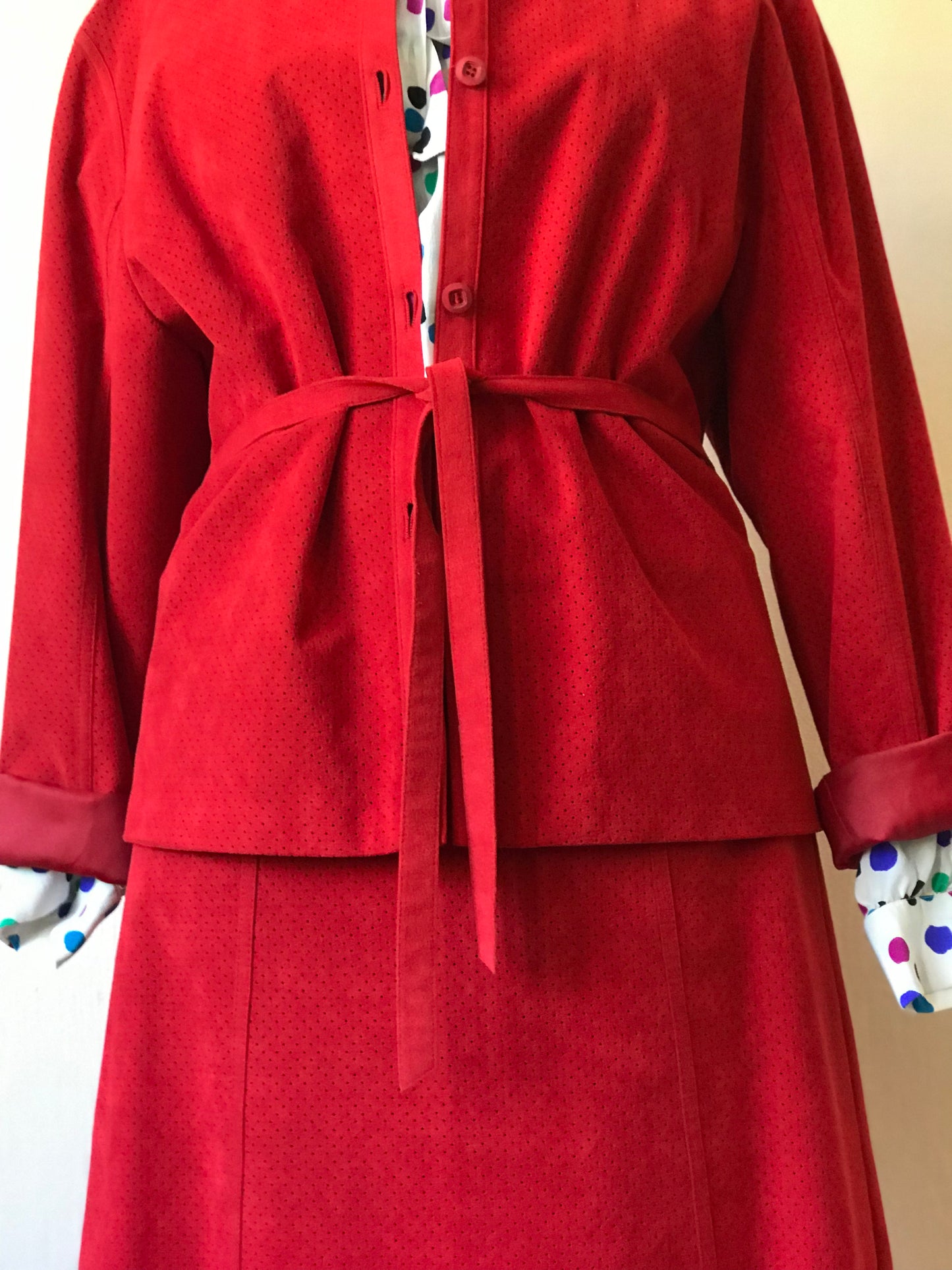 Vintage daim skirt suit