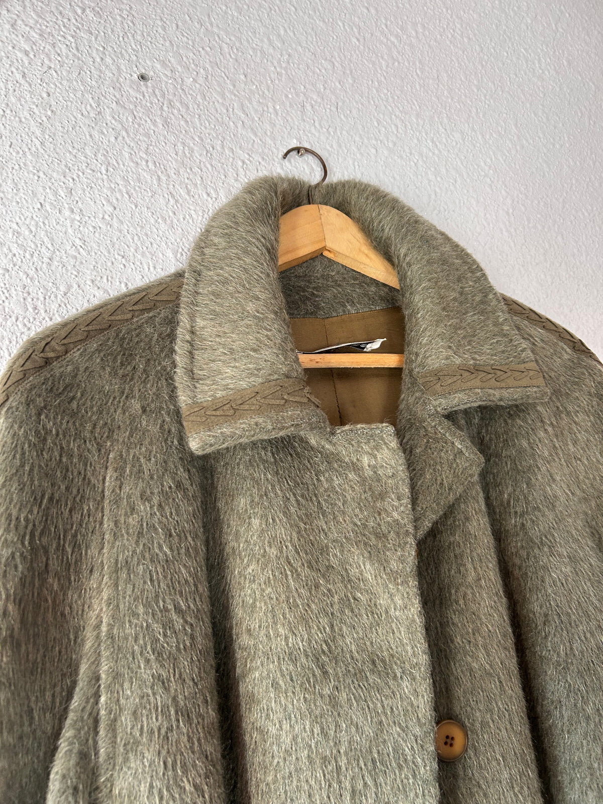 Luis Quesada Vintage 100% Llama Hair Coat by Sannwald – Sage / Olive Green L/XL
