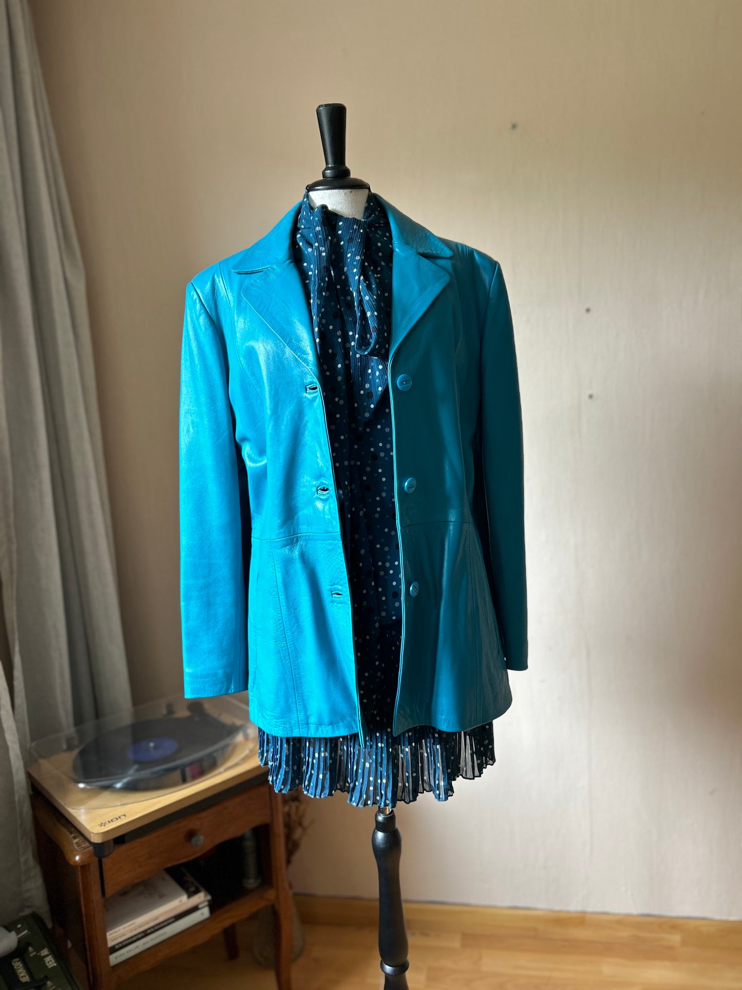 Turquoise leather jacket (XL)