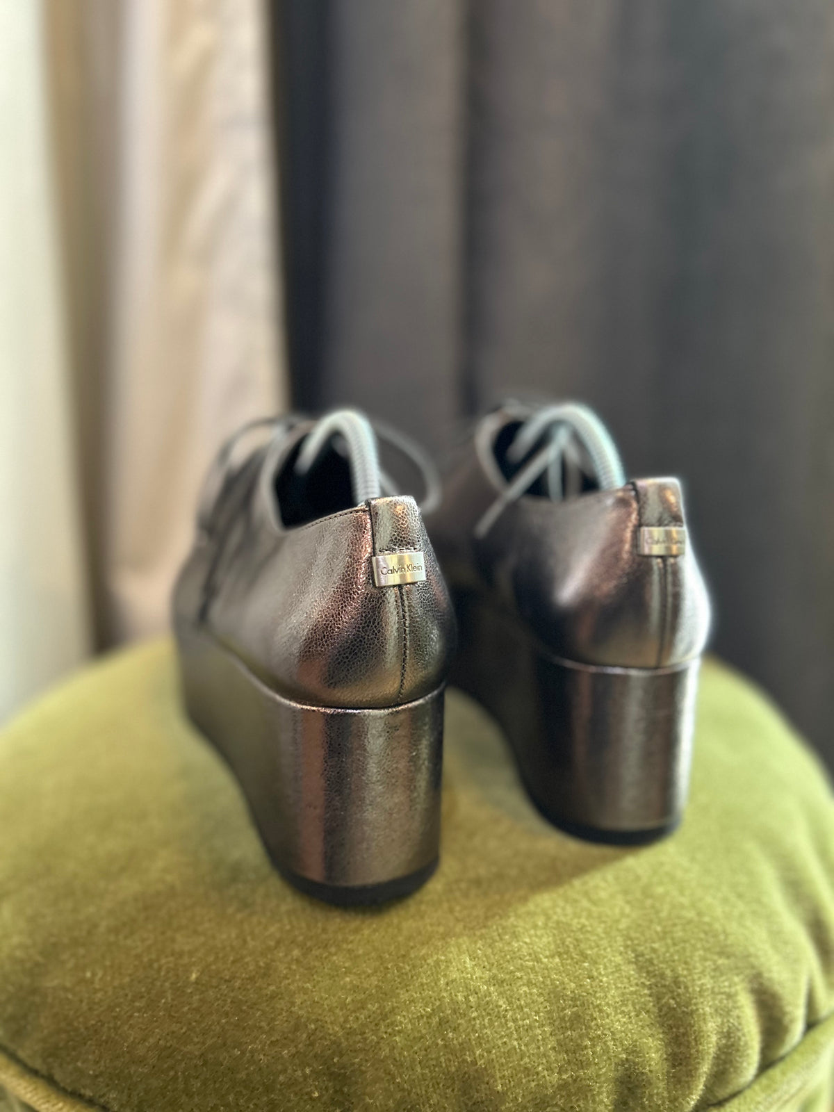 ⁠Calvin Klein Metallic Pewter / Silver Platform Oxford Derby Shoes⁠ 39